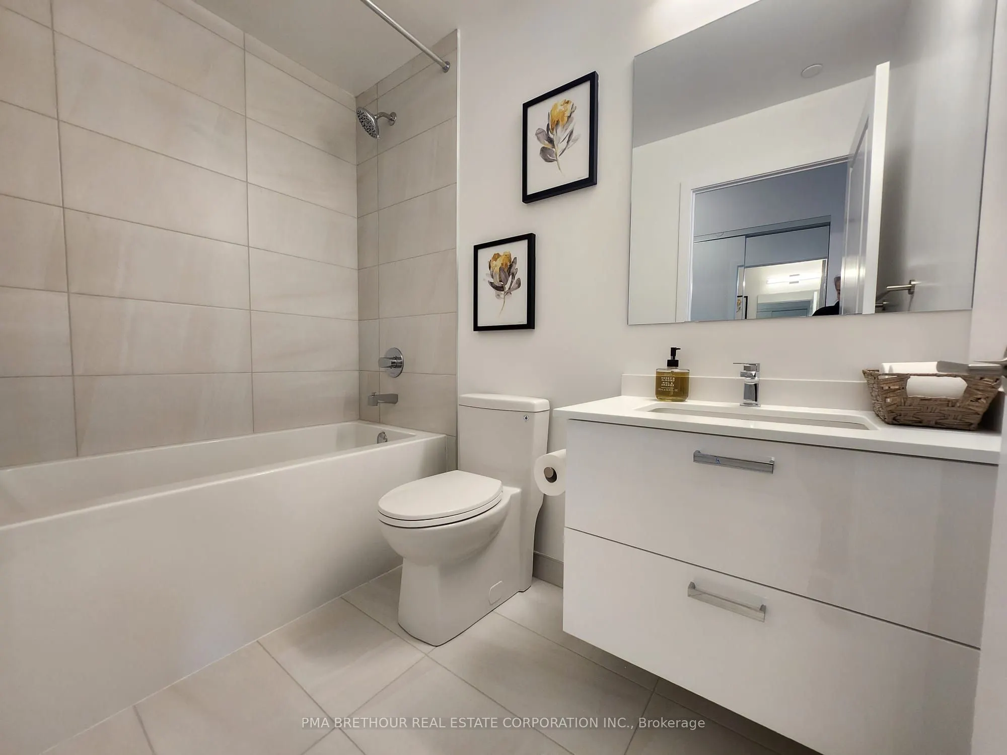 50 Upper Mall Way, #B-2909