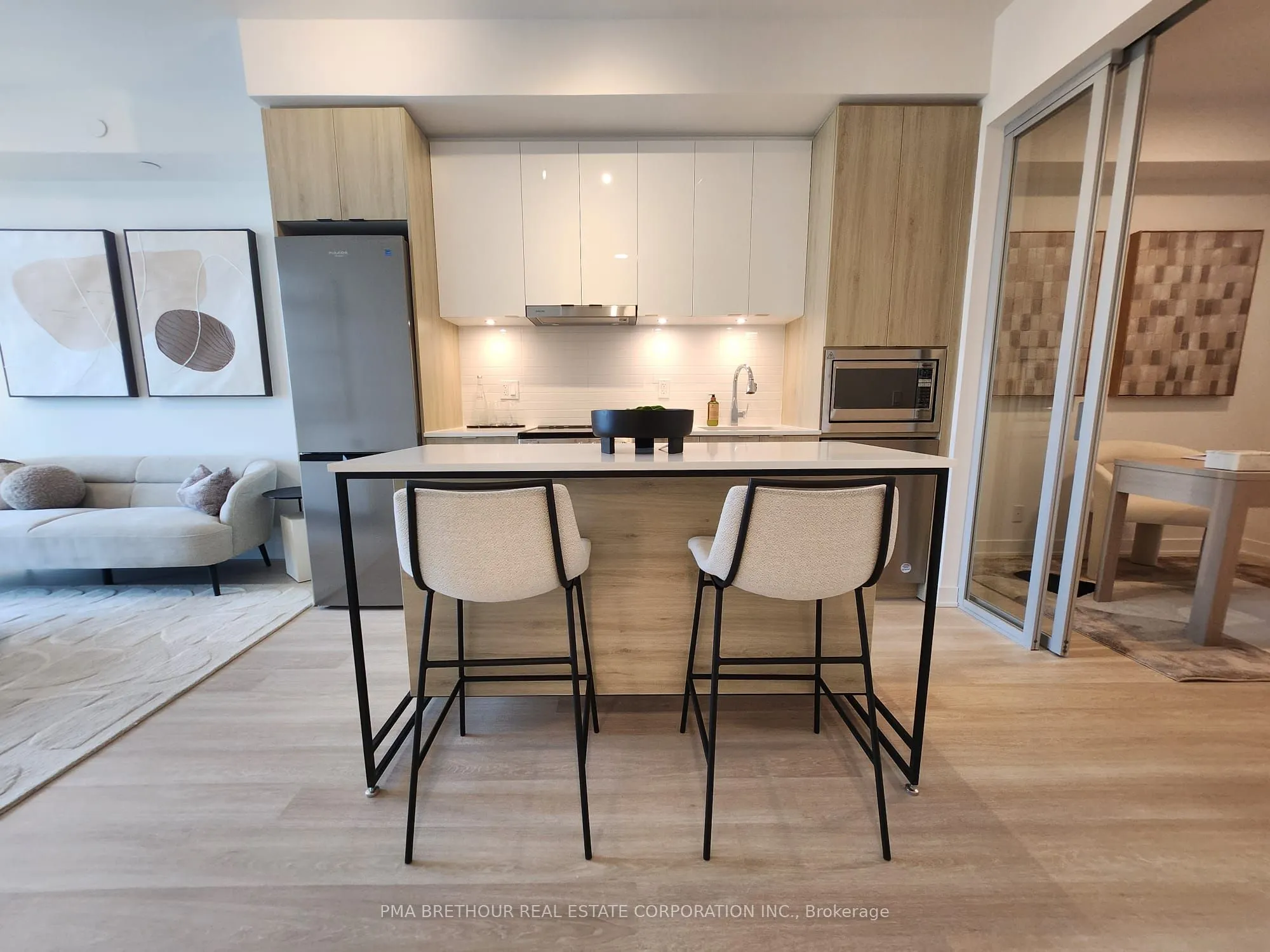 50 Upper Mall Way, #B-2909