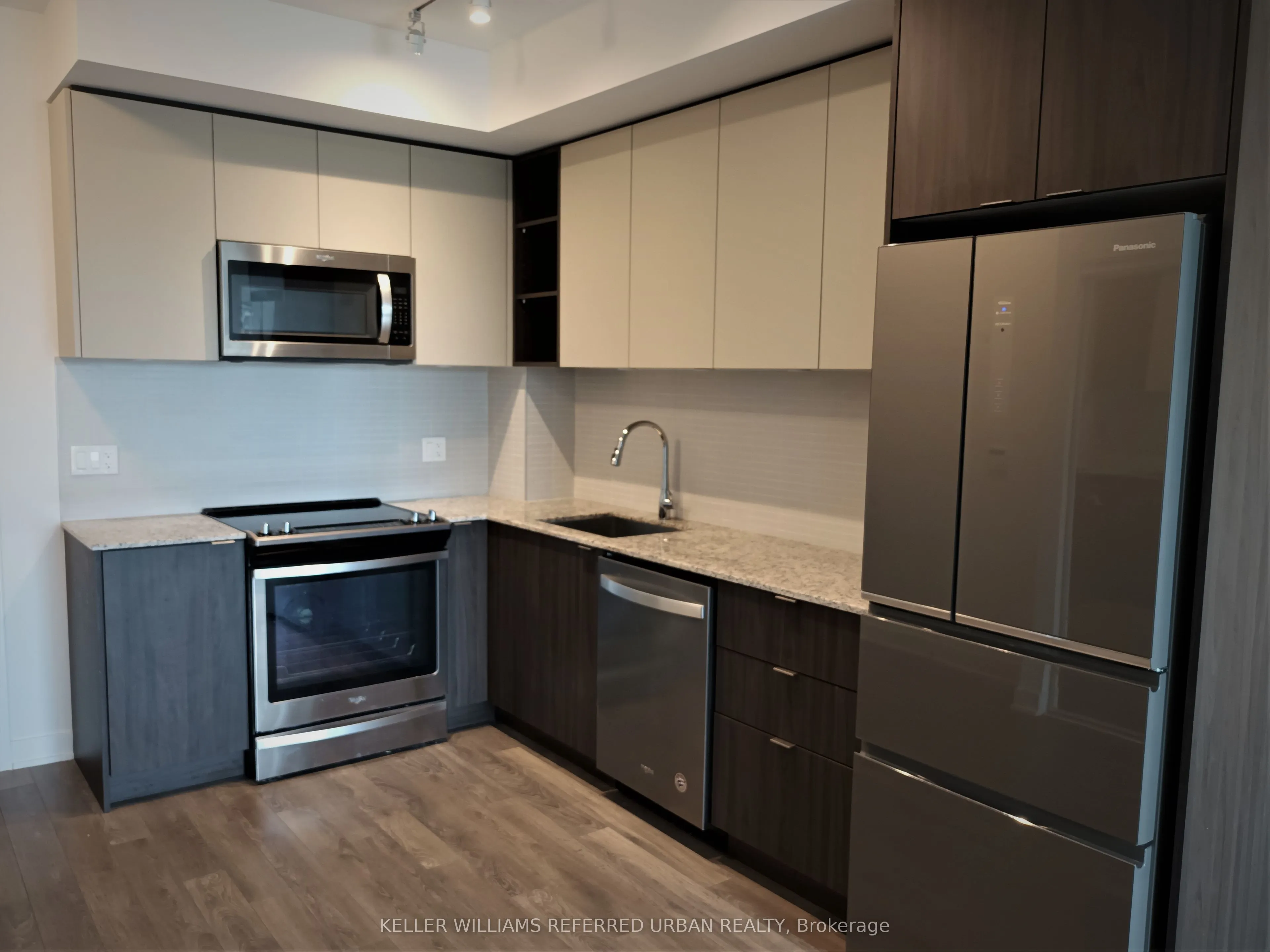 100 Eagle Rock Way, #221