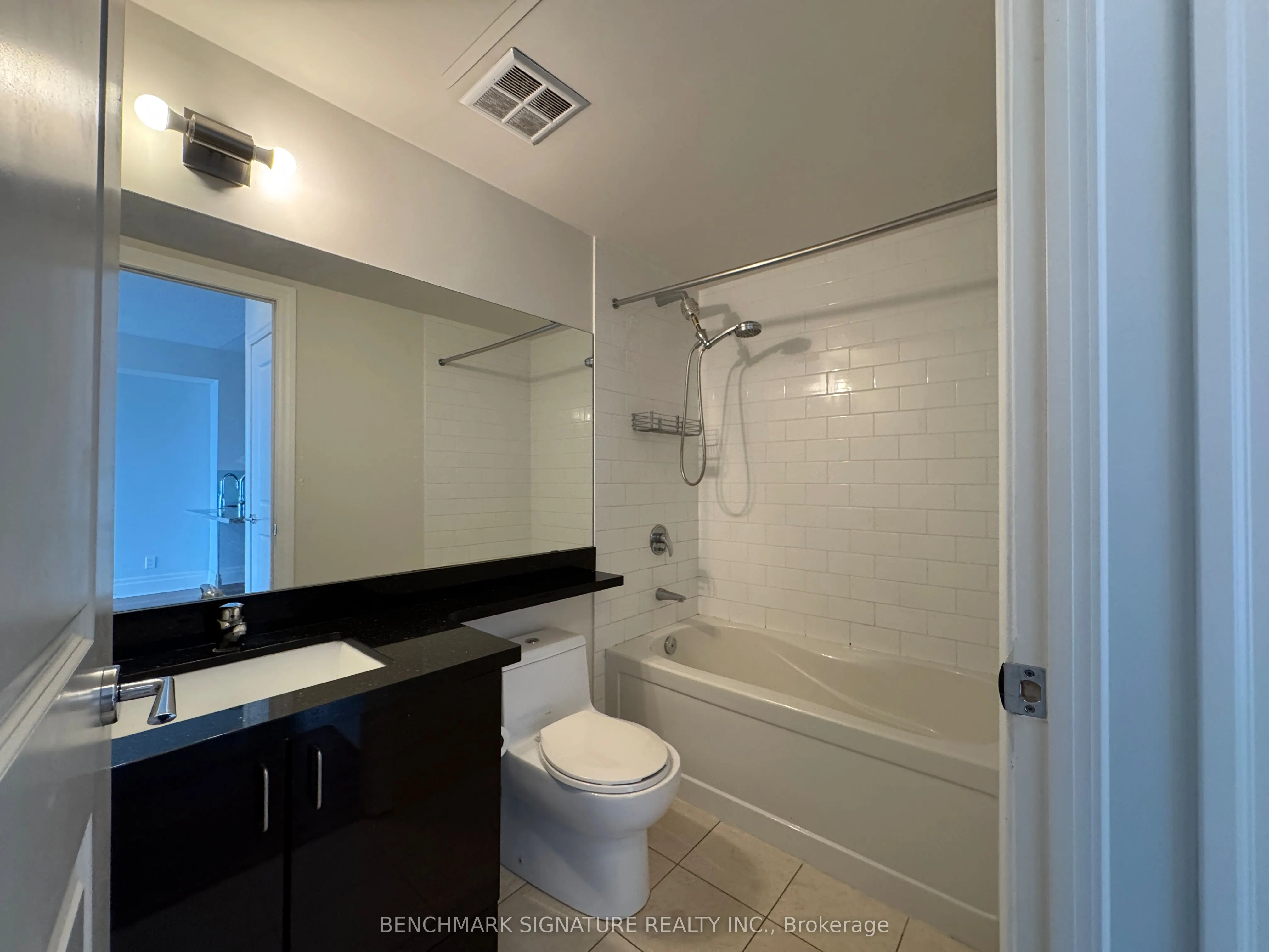 151 Upper Duke Crescent, #1001