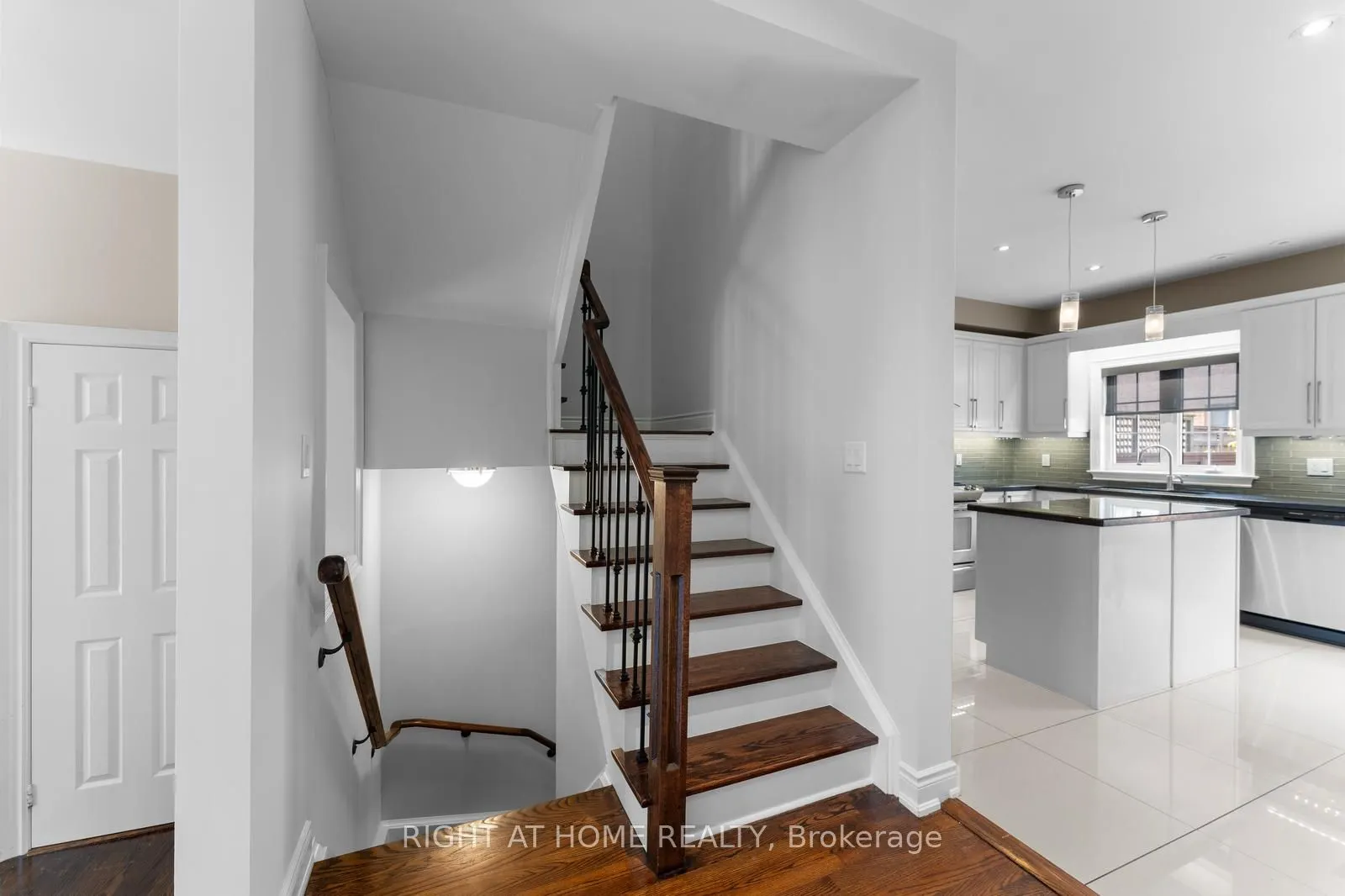 18 Isaac Devins Avenue