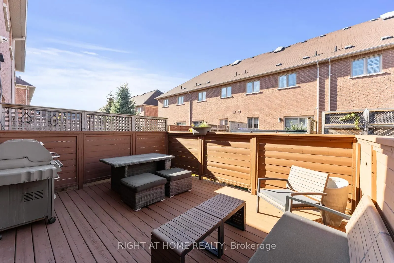 18 Isaac Devins Avenue