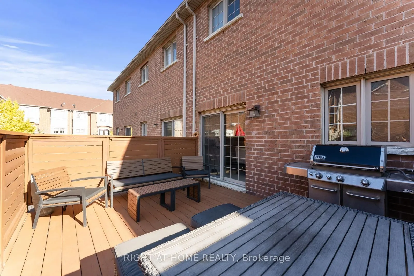 18 Isaac Devins Avenue