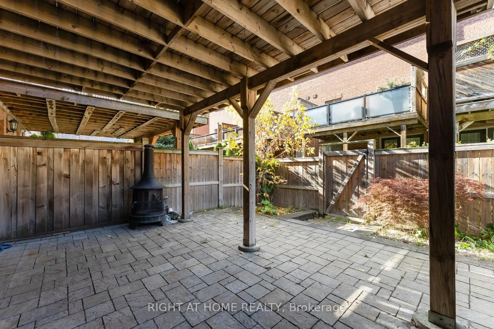 18 Isaac Devins Avenue