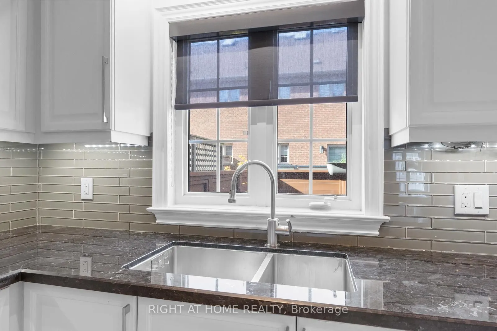 18 Isaac Devins Avenue