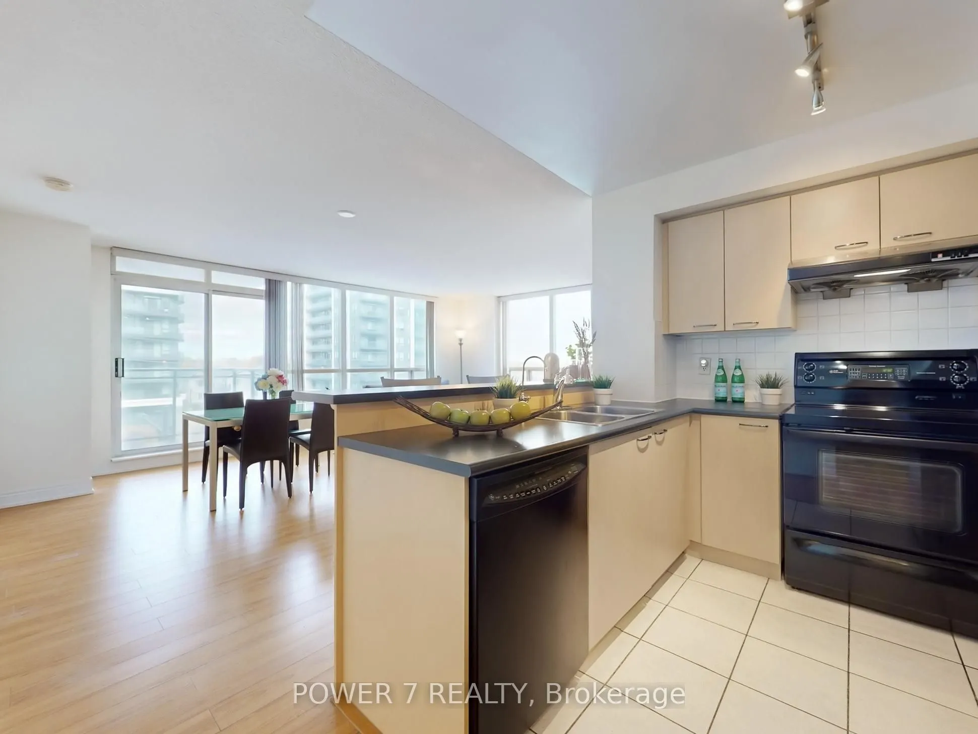 48 Suncrest Boulevard, #618