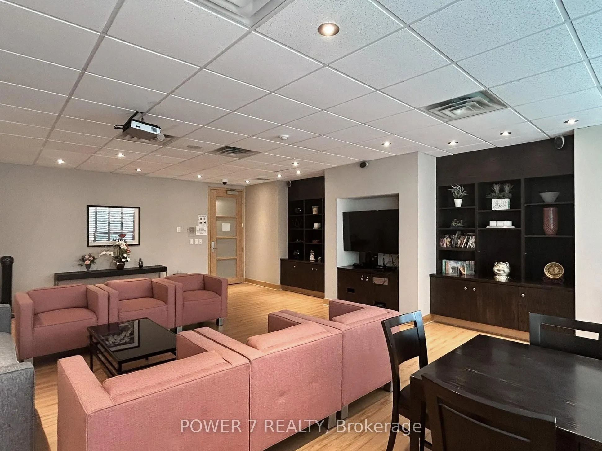 48 Suncrest Boulevard, #618