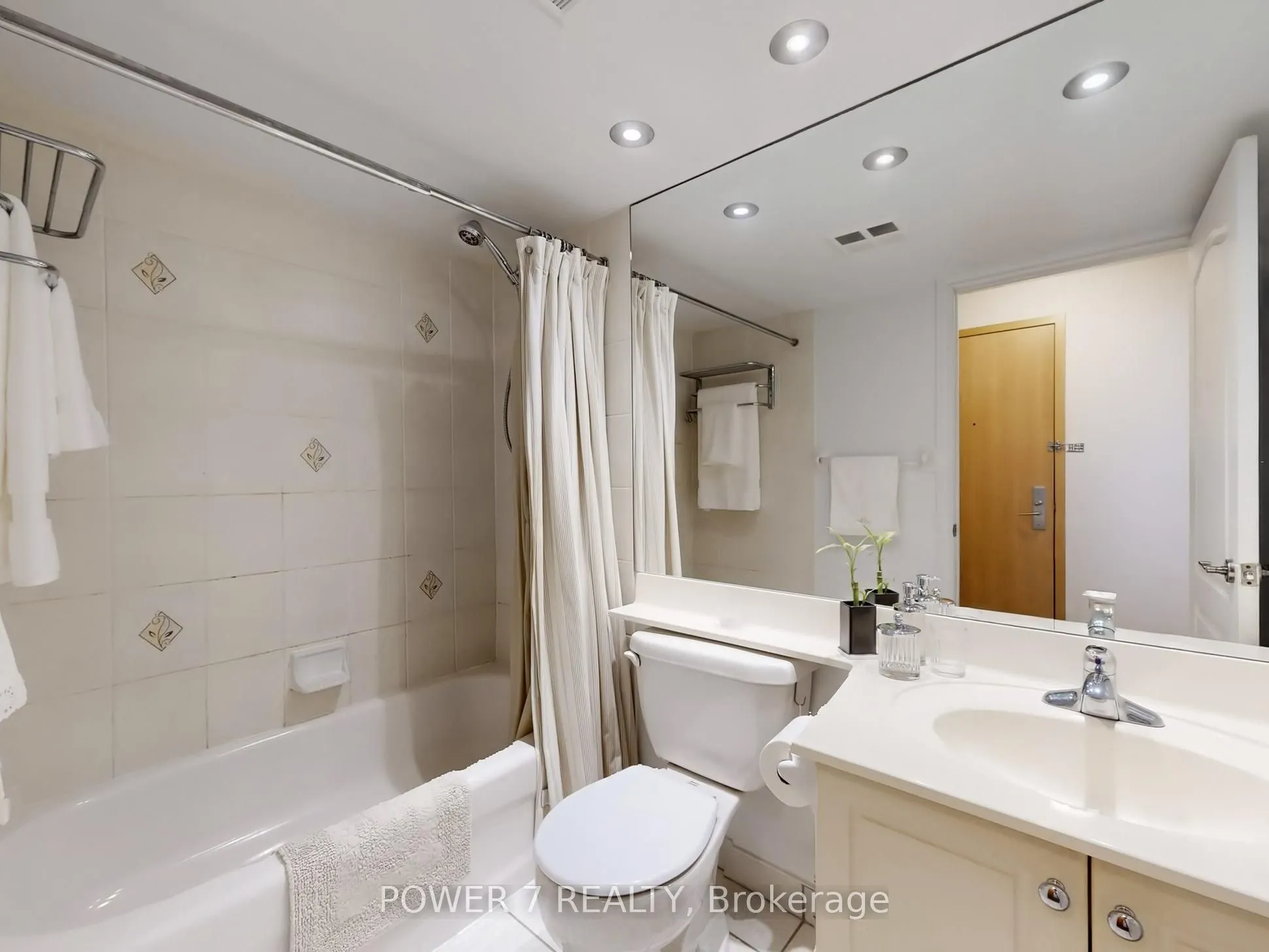 48 Suncrest Boulevard, #618