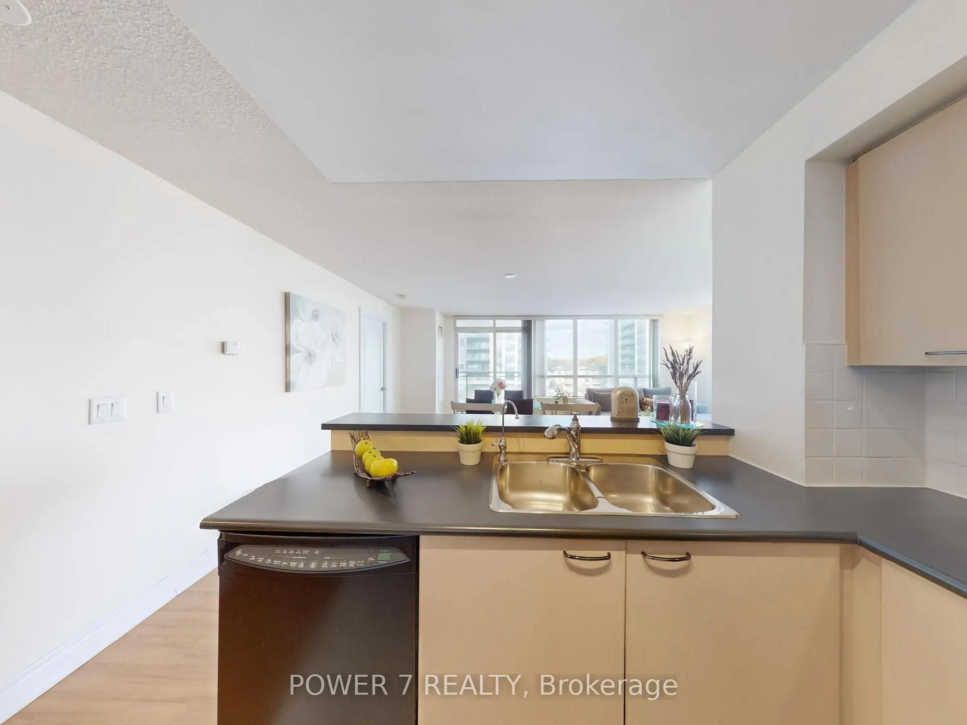 48 Suncrest Boulevard, #618