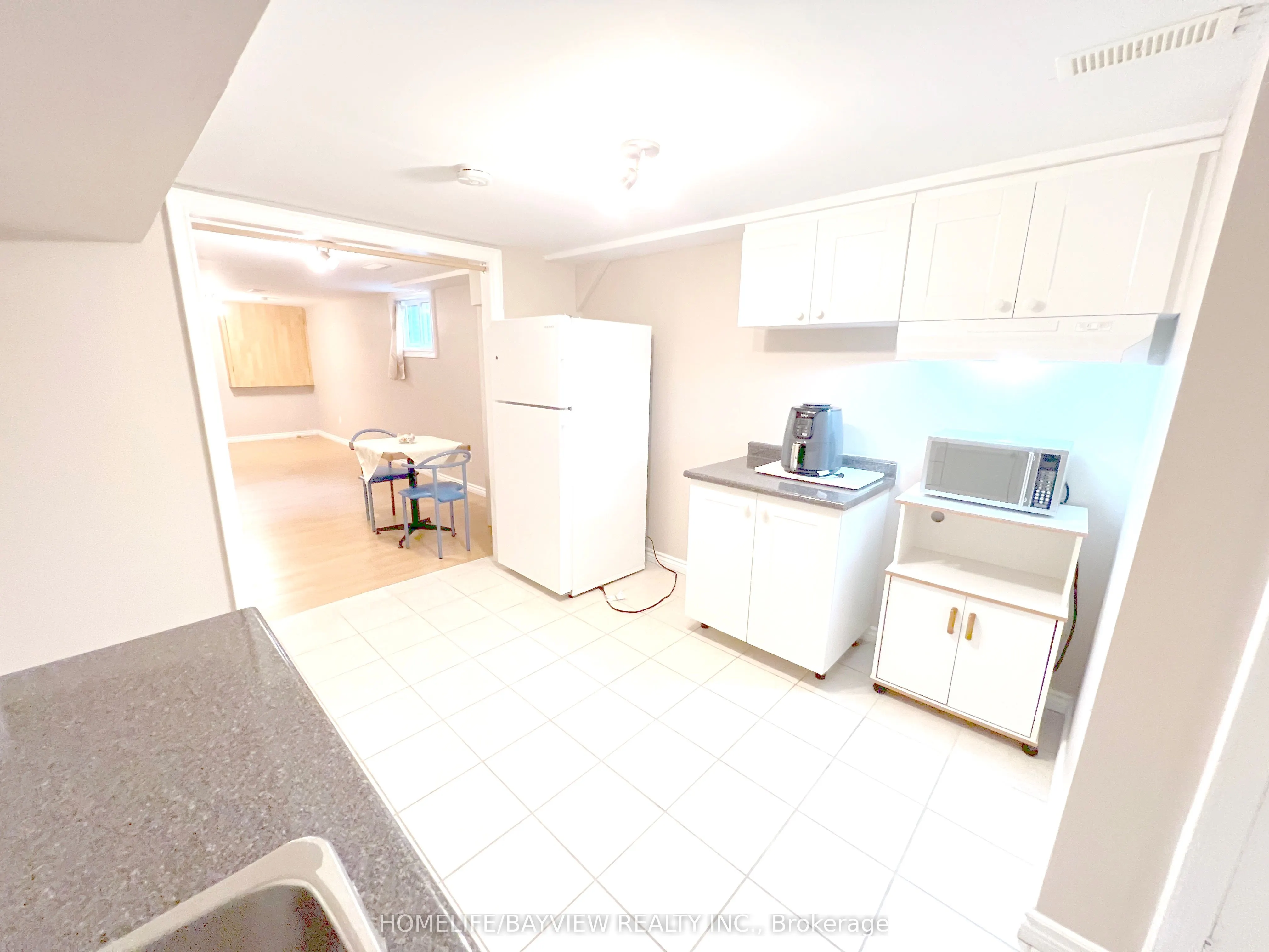 9 Elm Street, #Lower