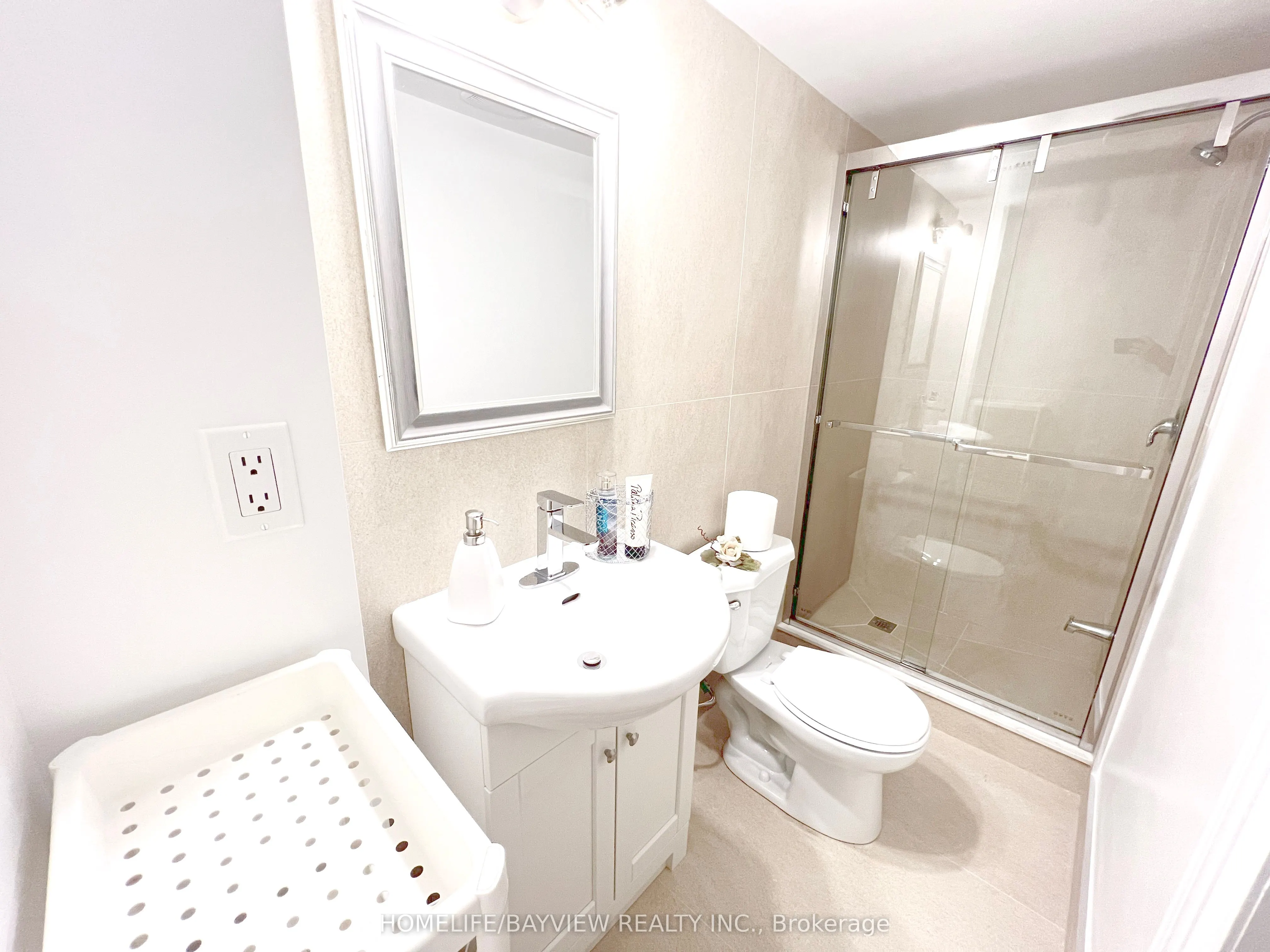 9 Elm Street, #Lower