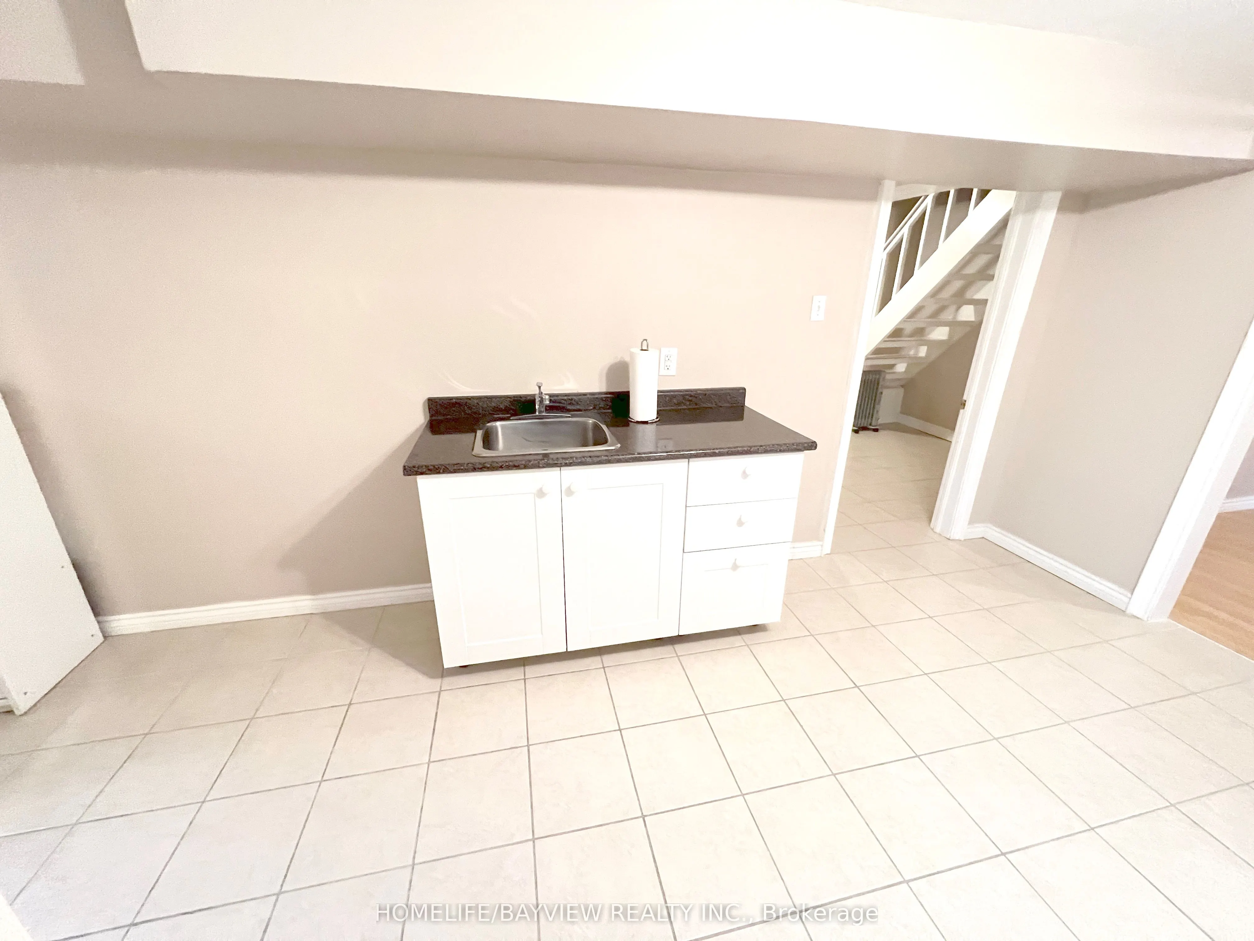 9 Elm Street, #Lower