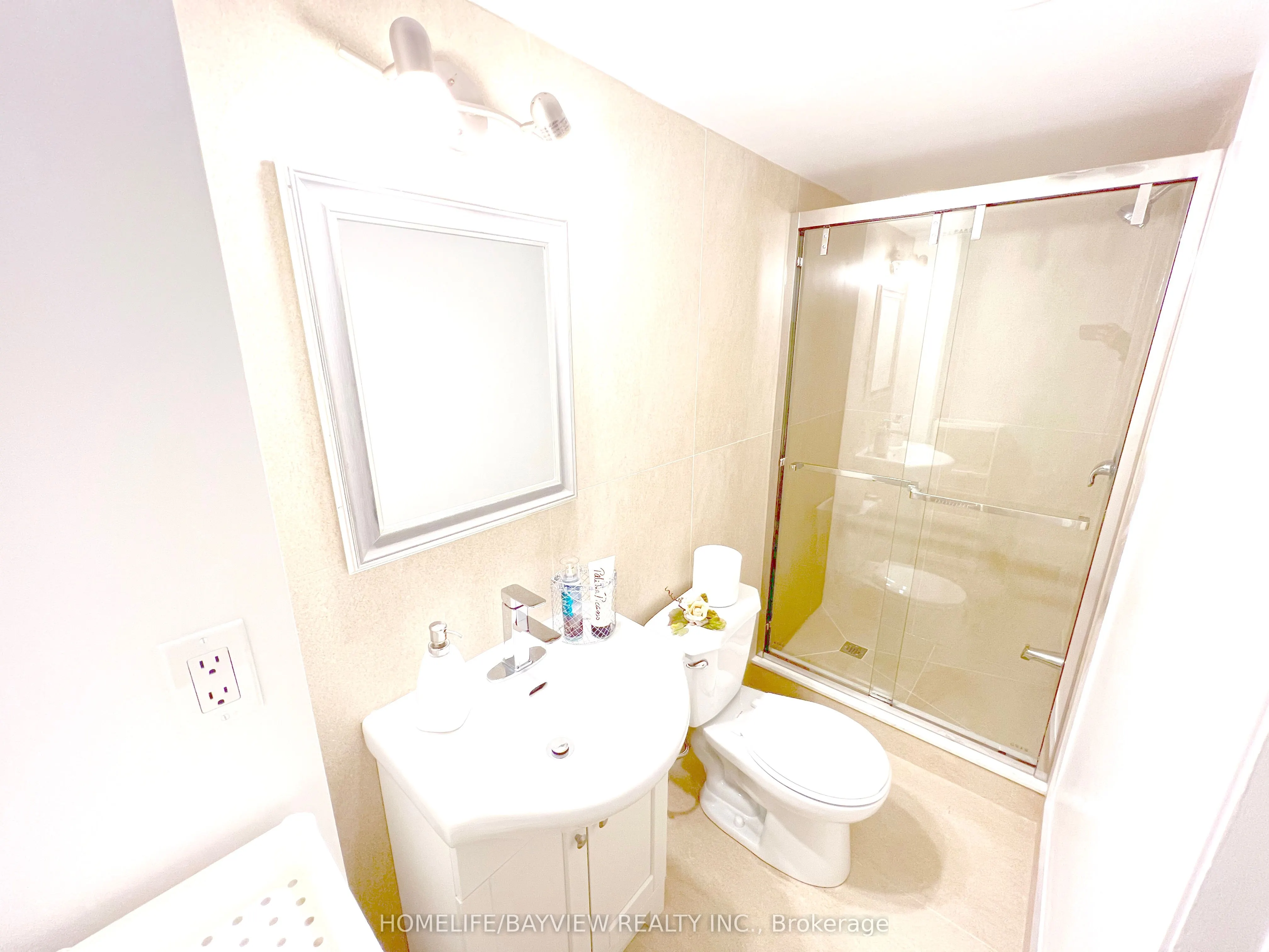 9 Elm Street, #Lower