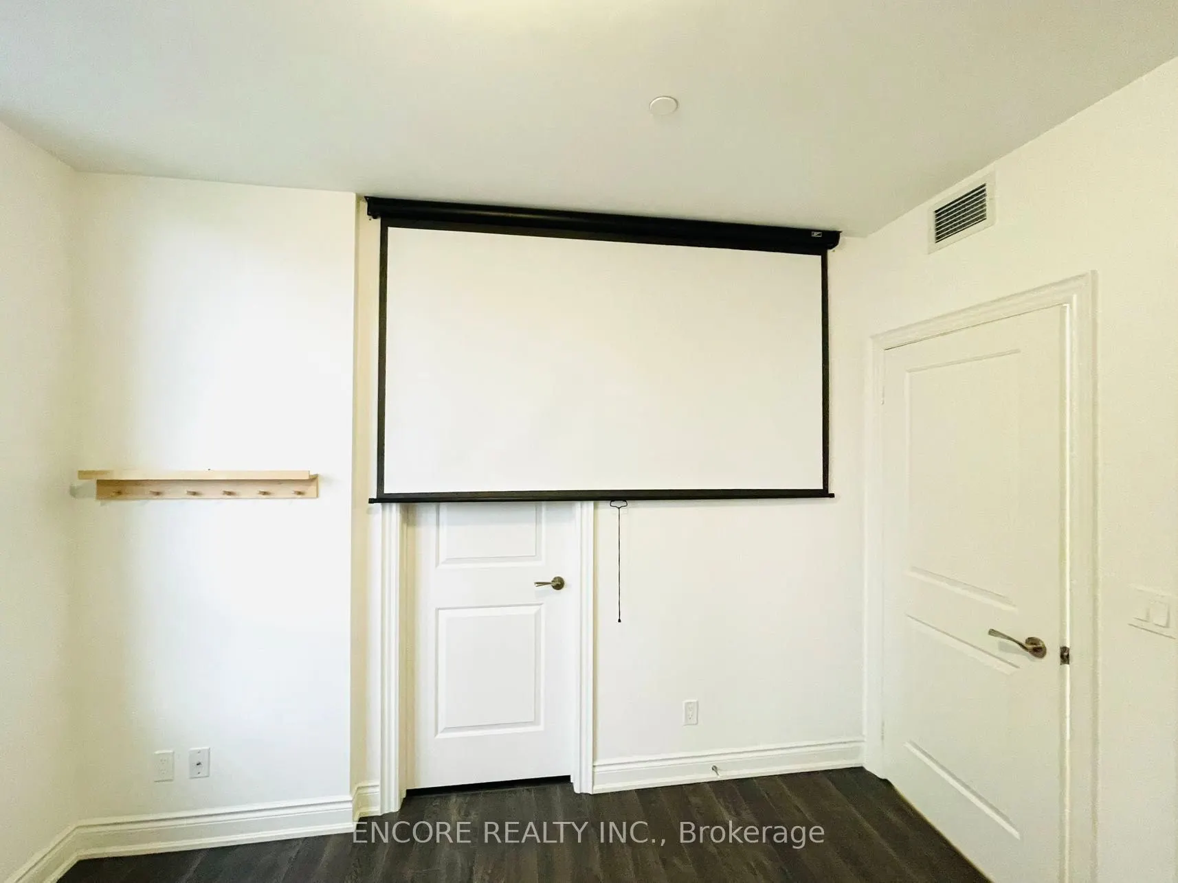 99 South Town Centre Boulevard, #B921