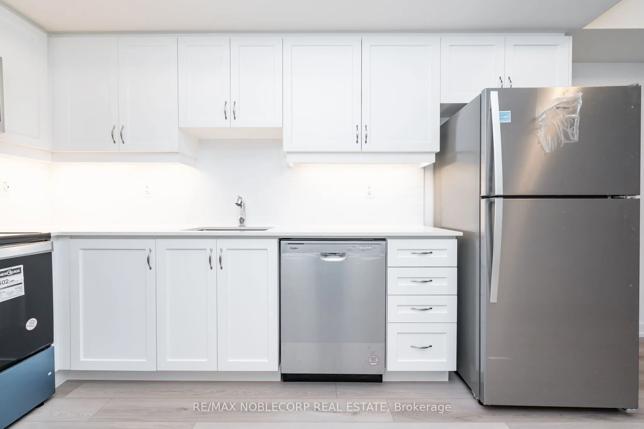 58 Elizabeth Street E, #2205