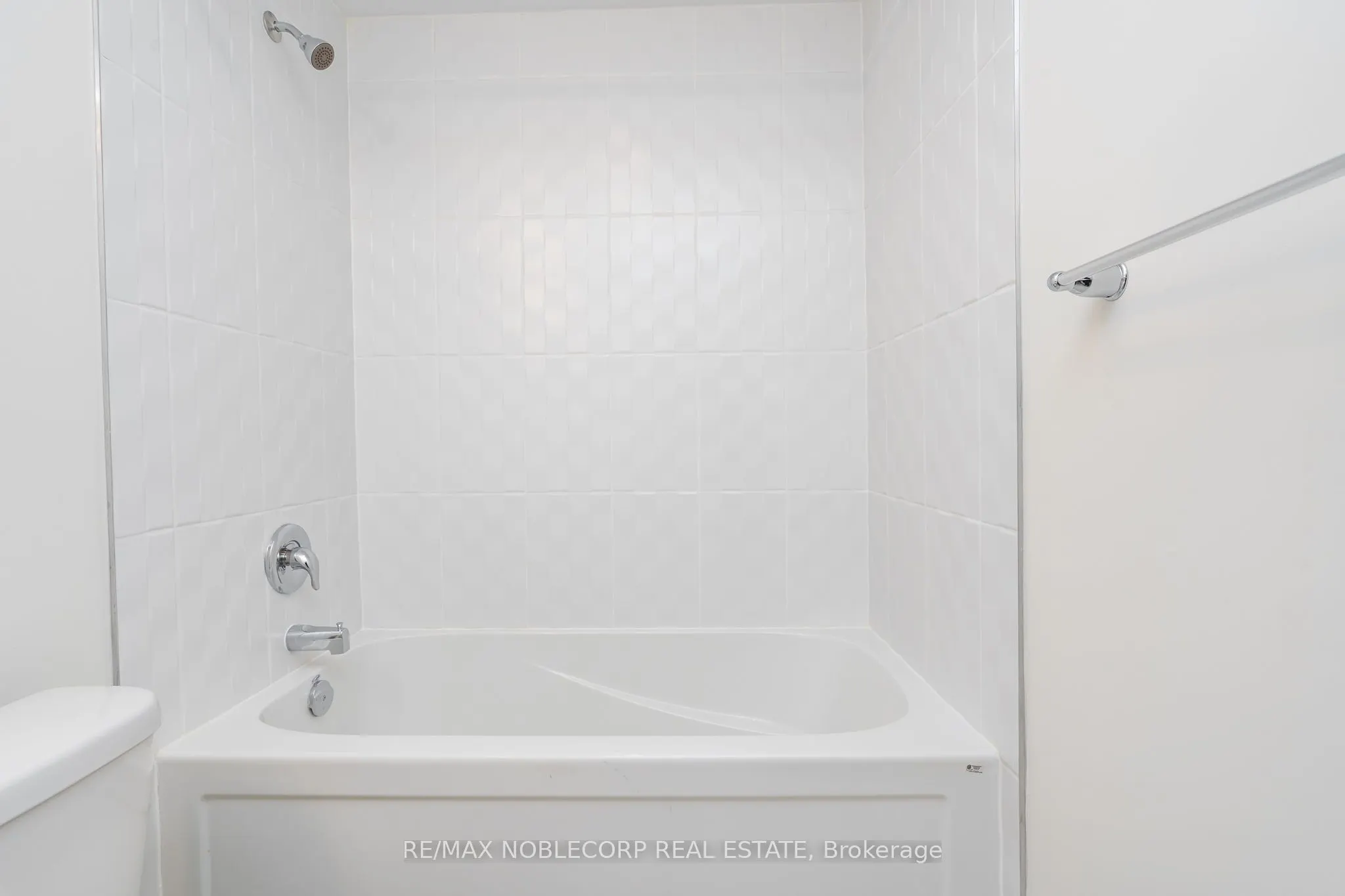 58 Elizabeth Street E, #2205