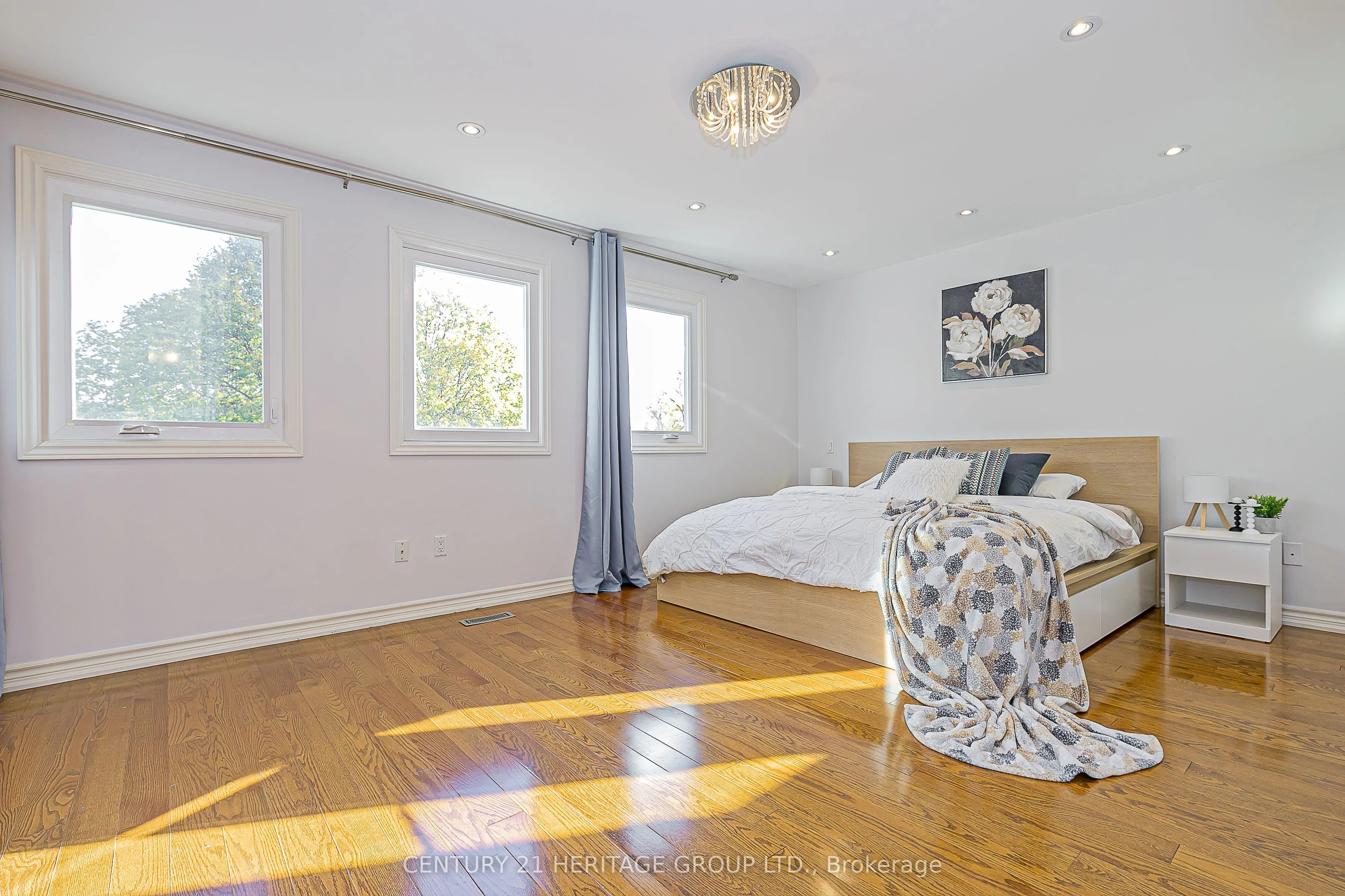 32 Mountfield Crescent