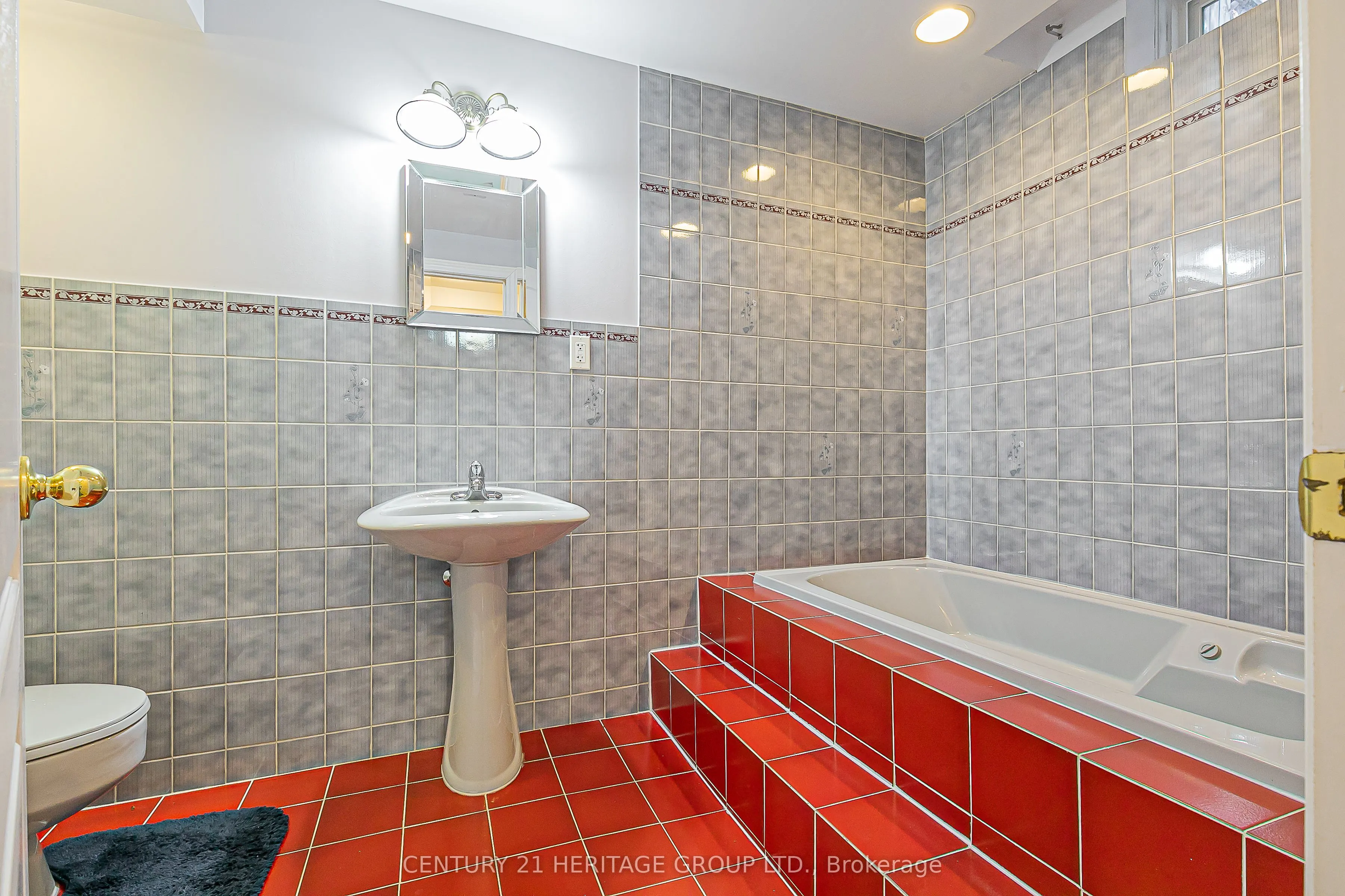 32 Mountfield Crescent