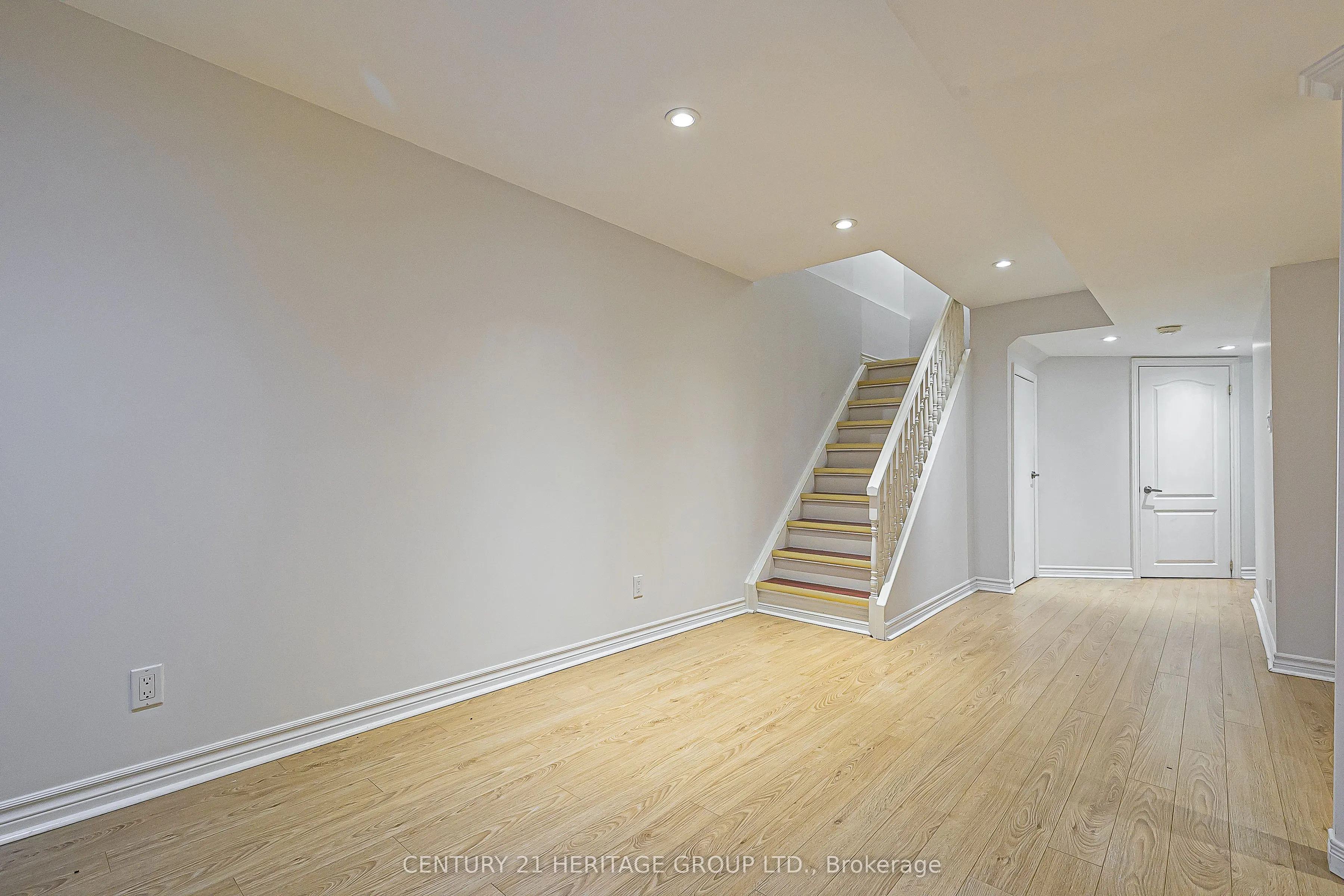 32 Mountfield Crescent