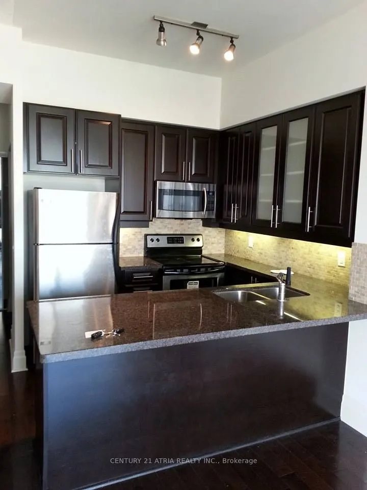 1 Upper Duke Crescent, #904