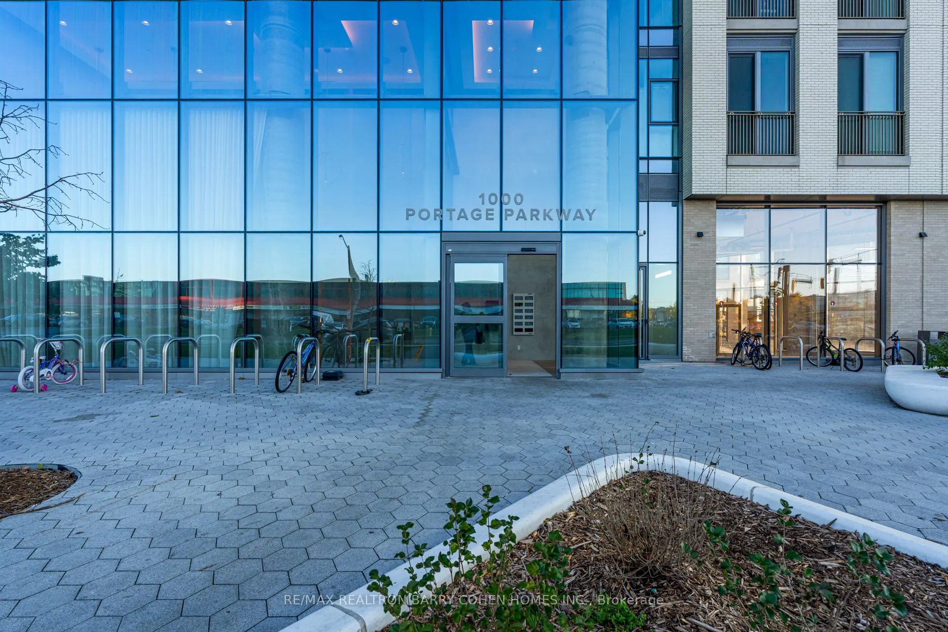 1000 Portage Parkway, #4015