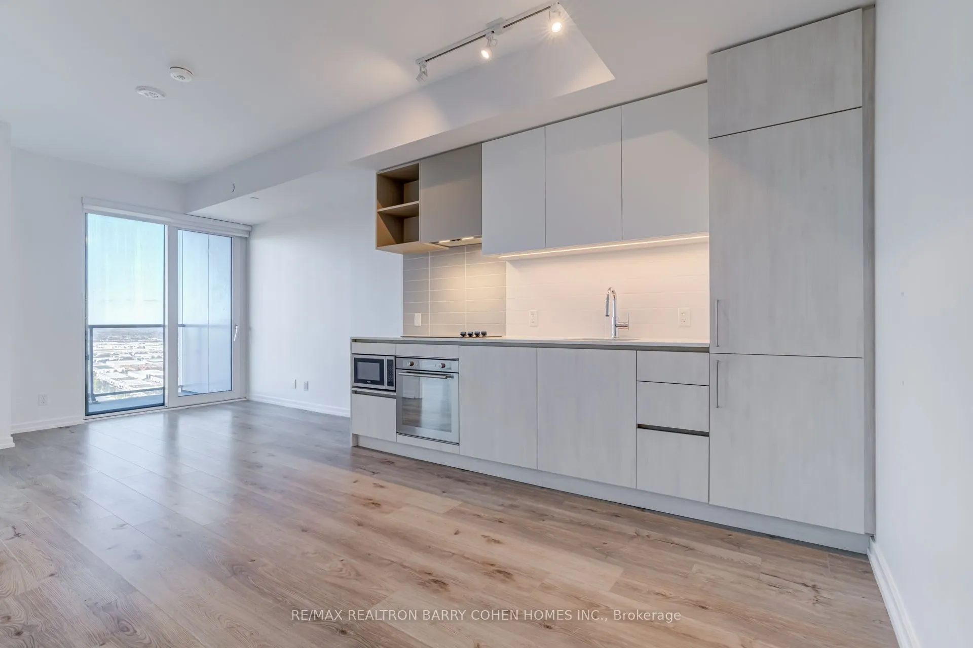 1000 Portage Parkway, #4015