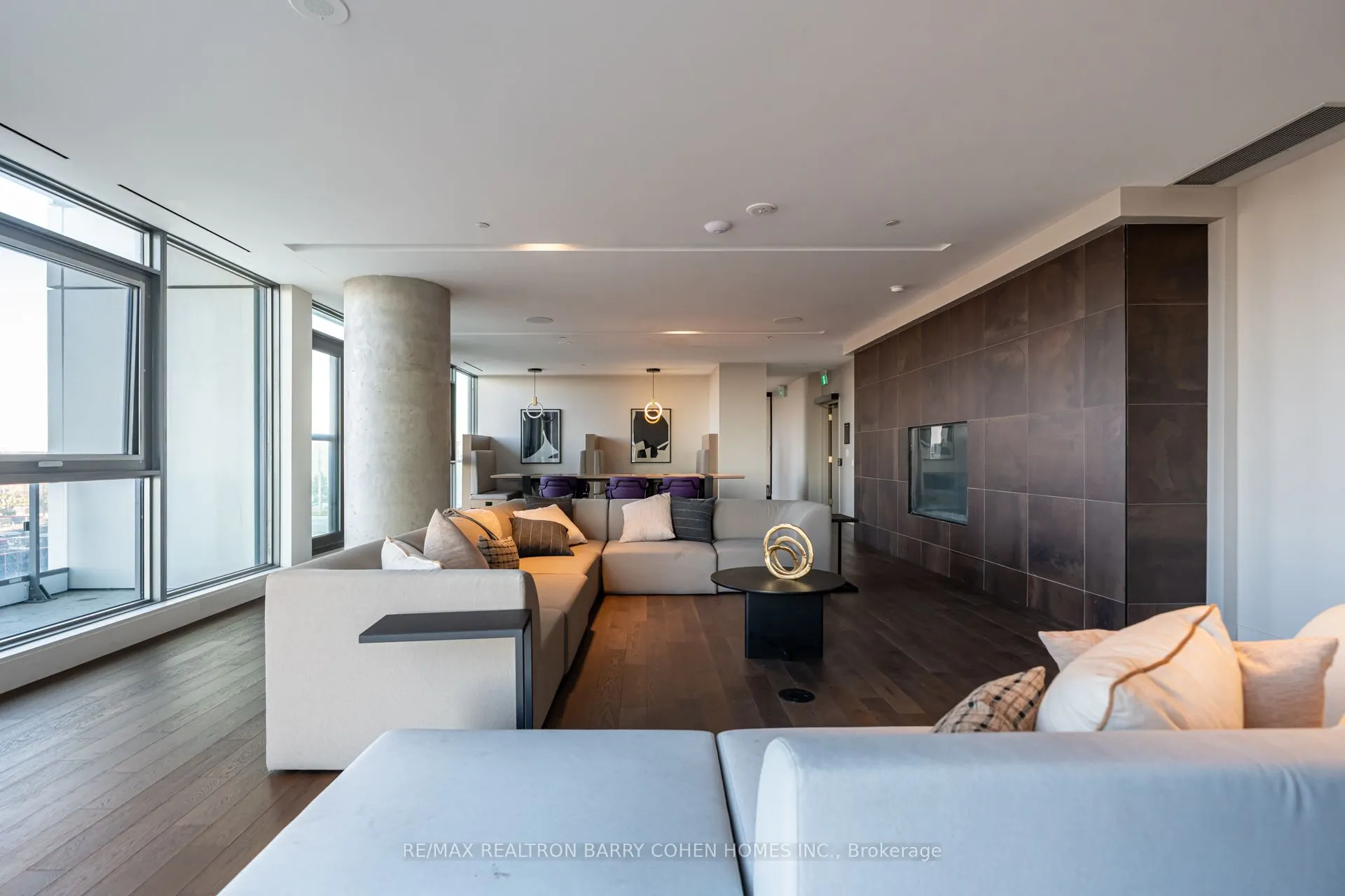 1000 Portage Parkway, #4015