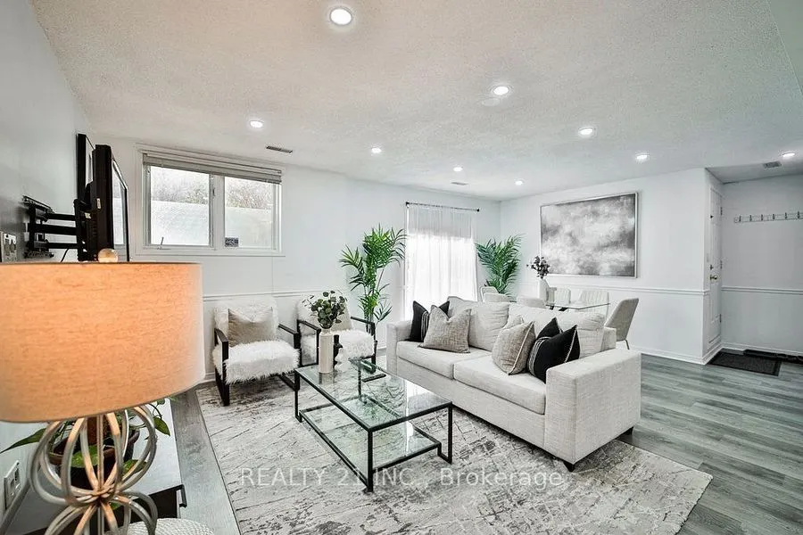 75 Weldrick Road E, #1036