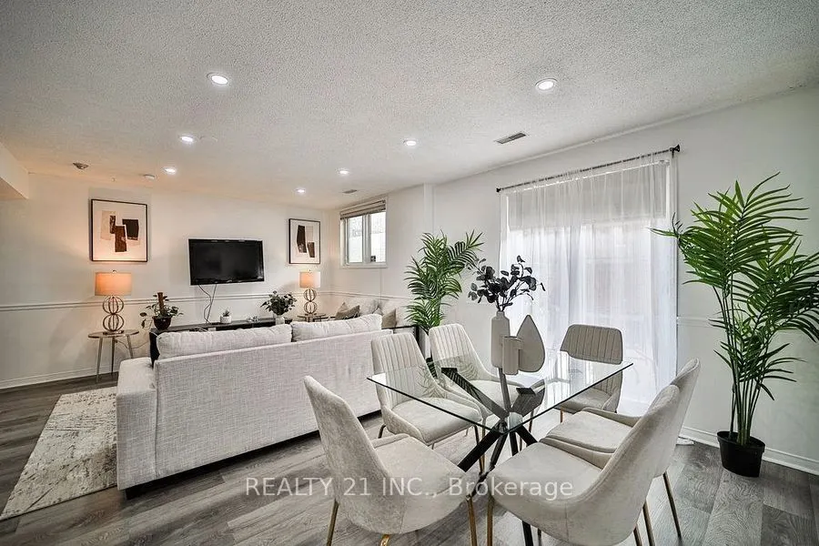 75 Weldrick Road E, #1036