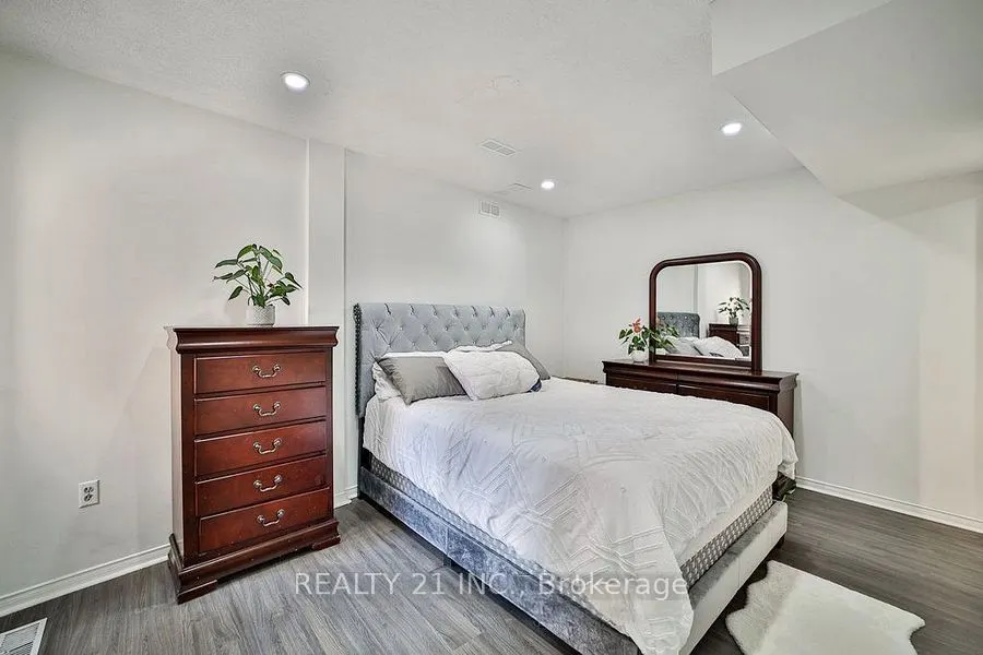 75 Weldrick Road E, #1036