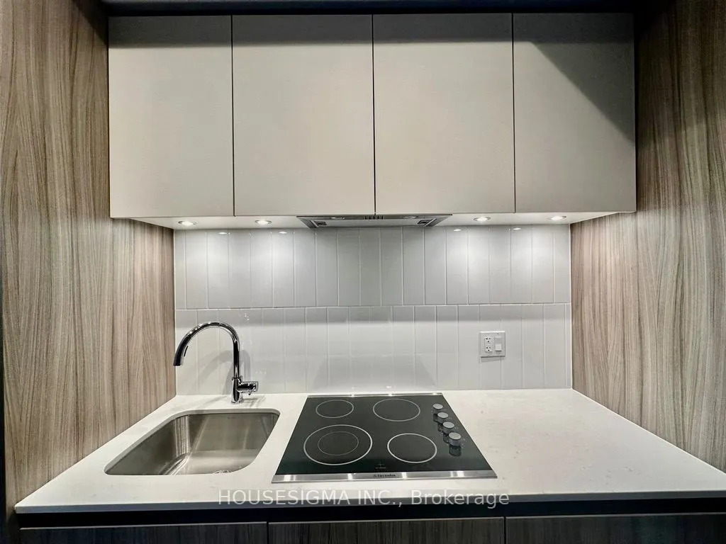 7950 Bathurst Street, #912