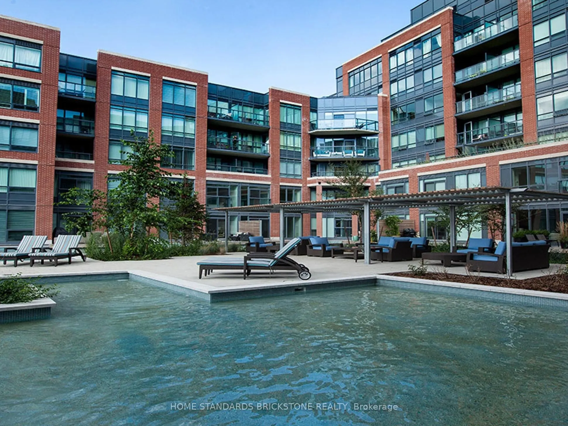 7608 Yonge Street, #427