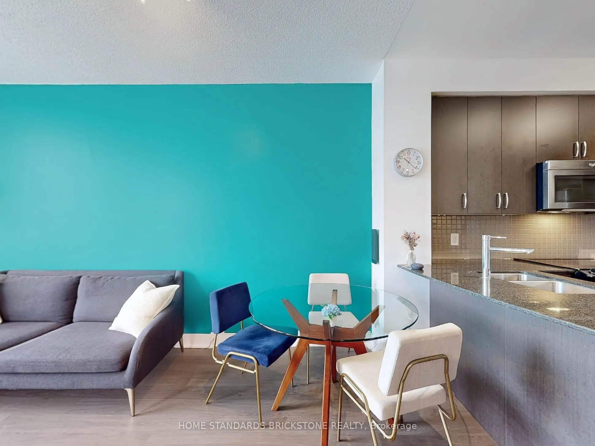 7608 Yonge Street, #427