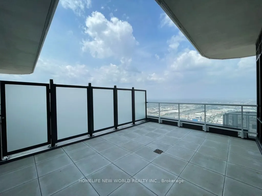 225 commerce Street, #PH106