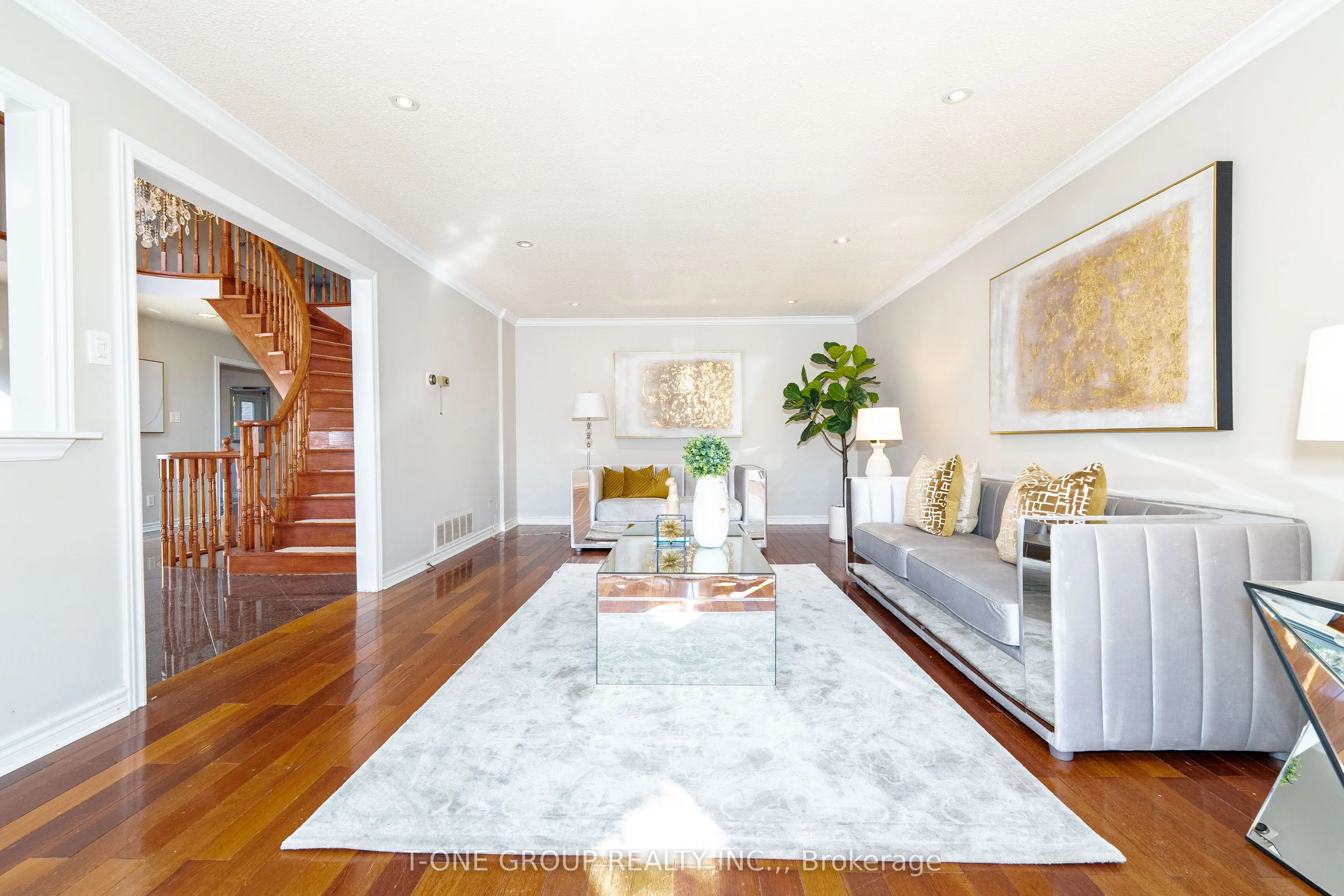 382 Elgin Mills Road W