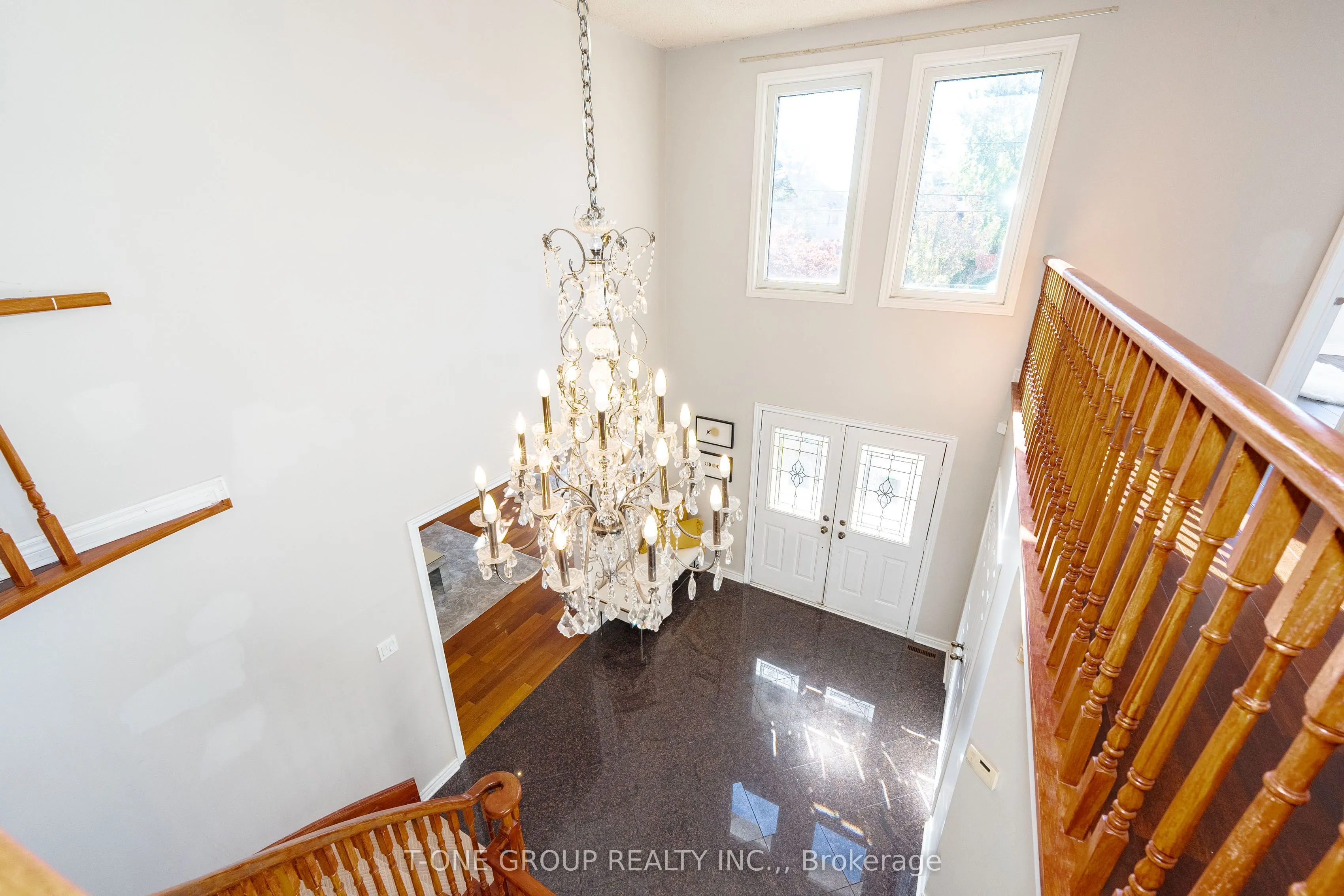 382 Elgin Mills Road W