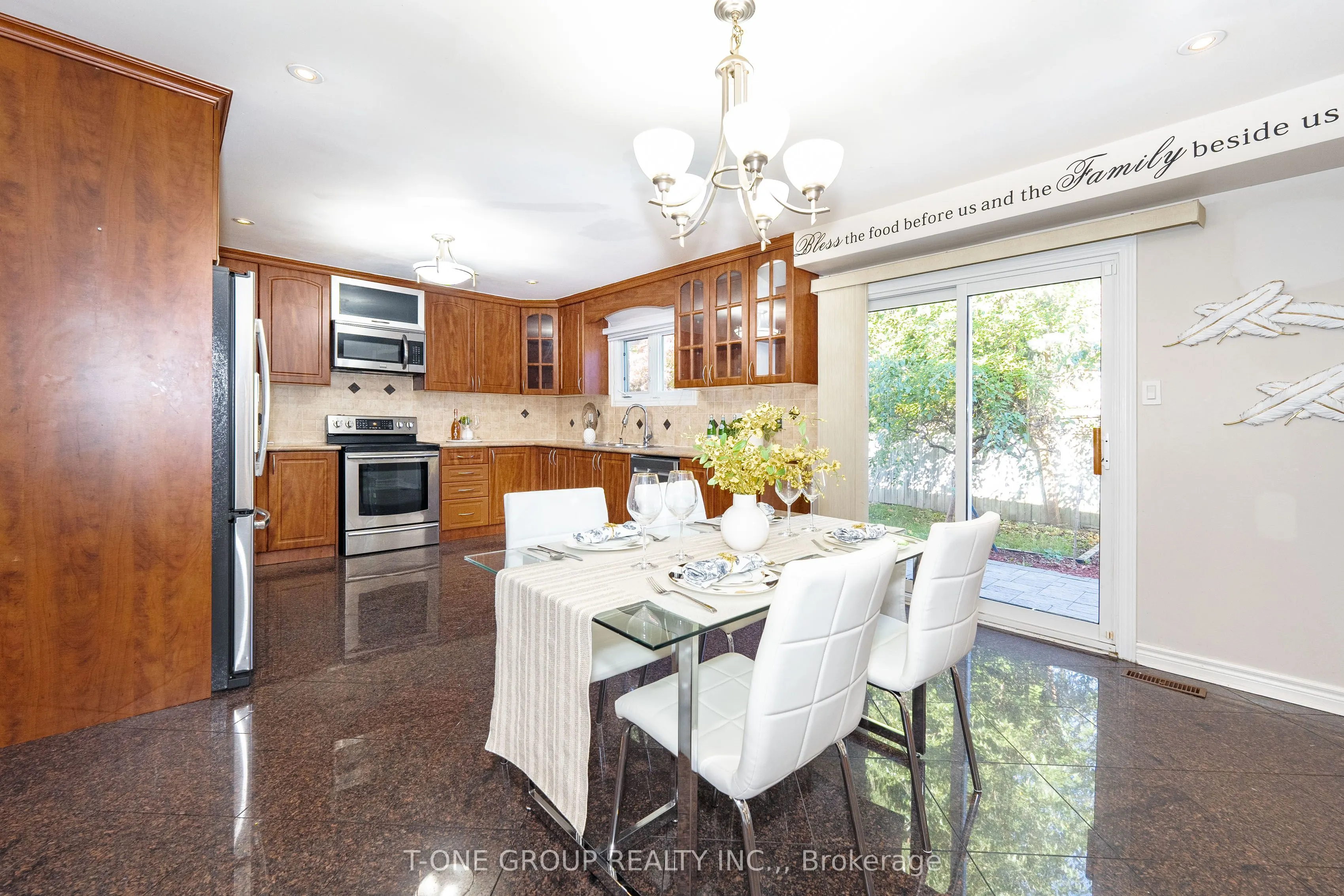 382 Elgin Mills Road W