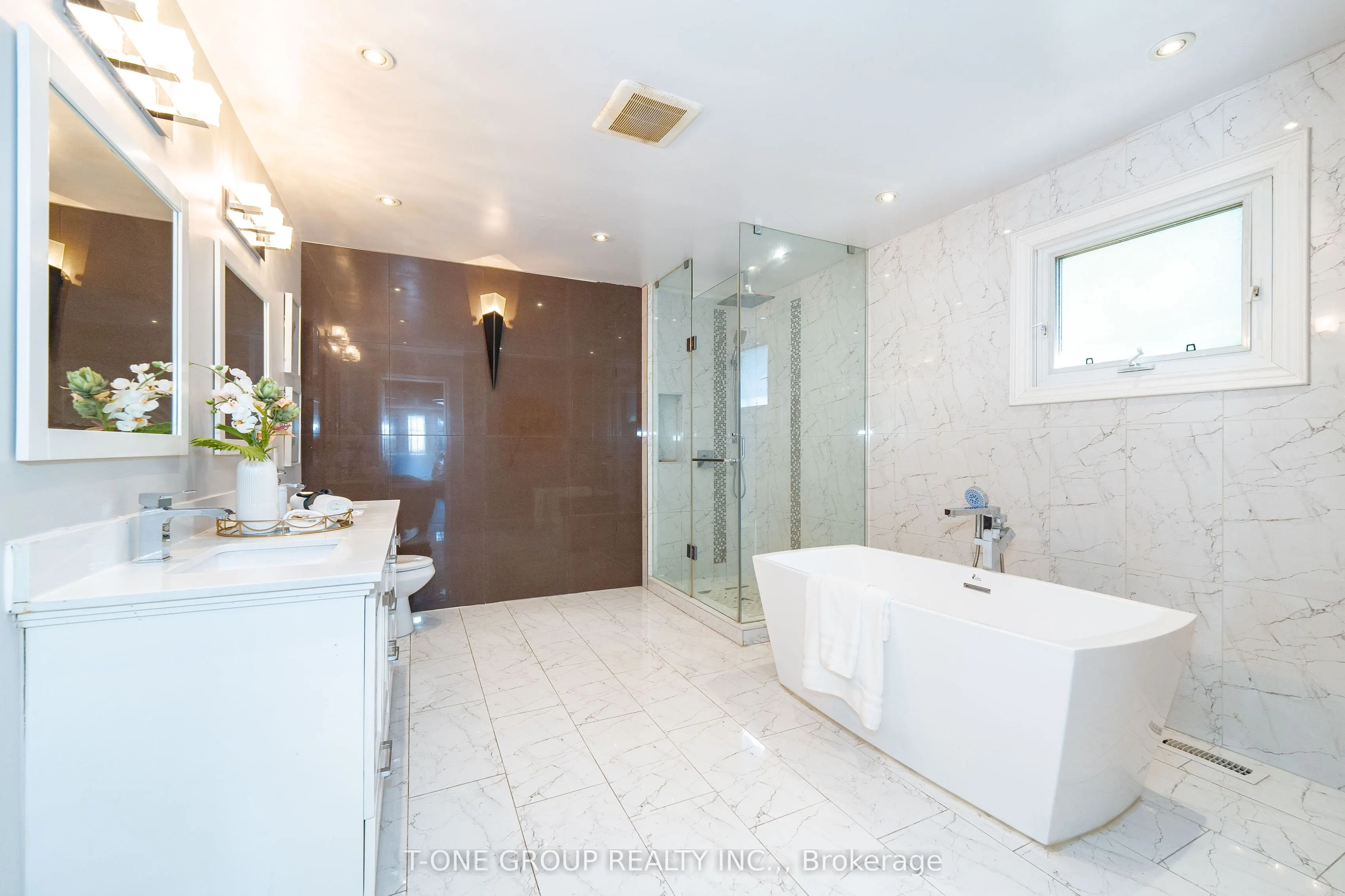 382 Elgin Mills Road W