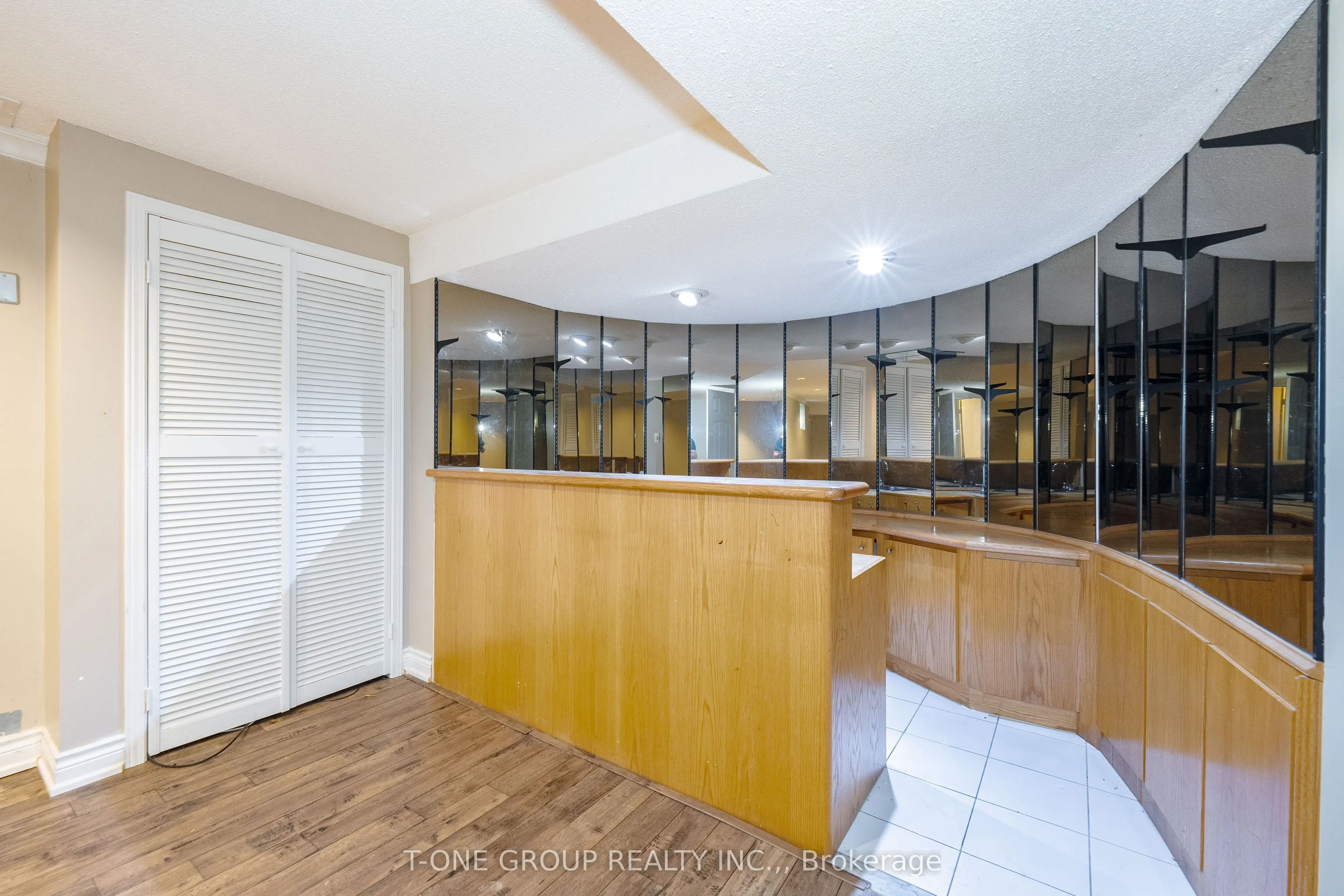 382 Elgin Mills Road W