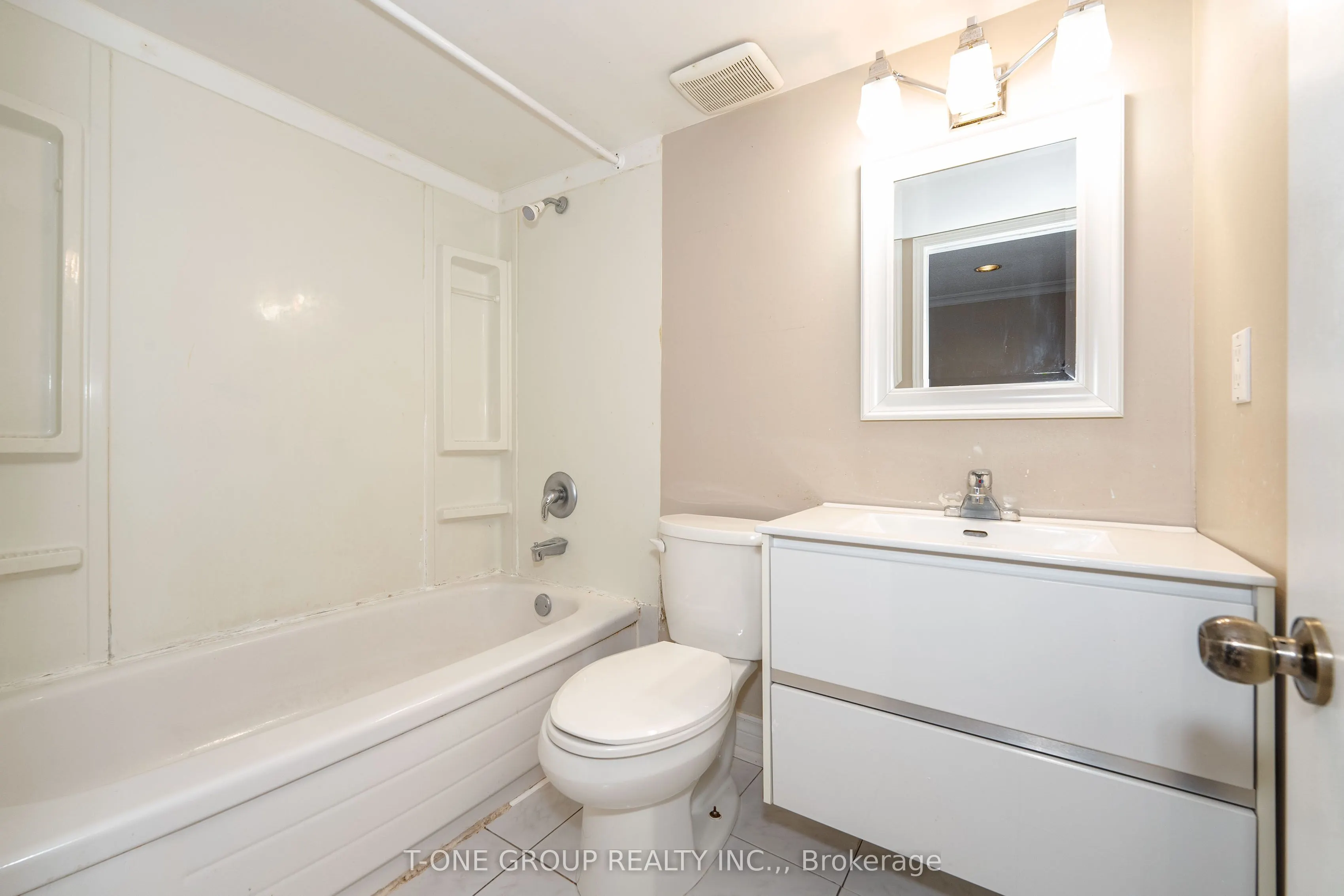 382 Elgin Mills Road W