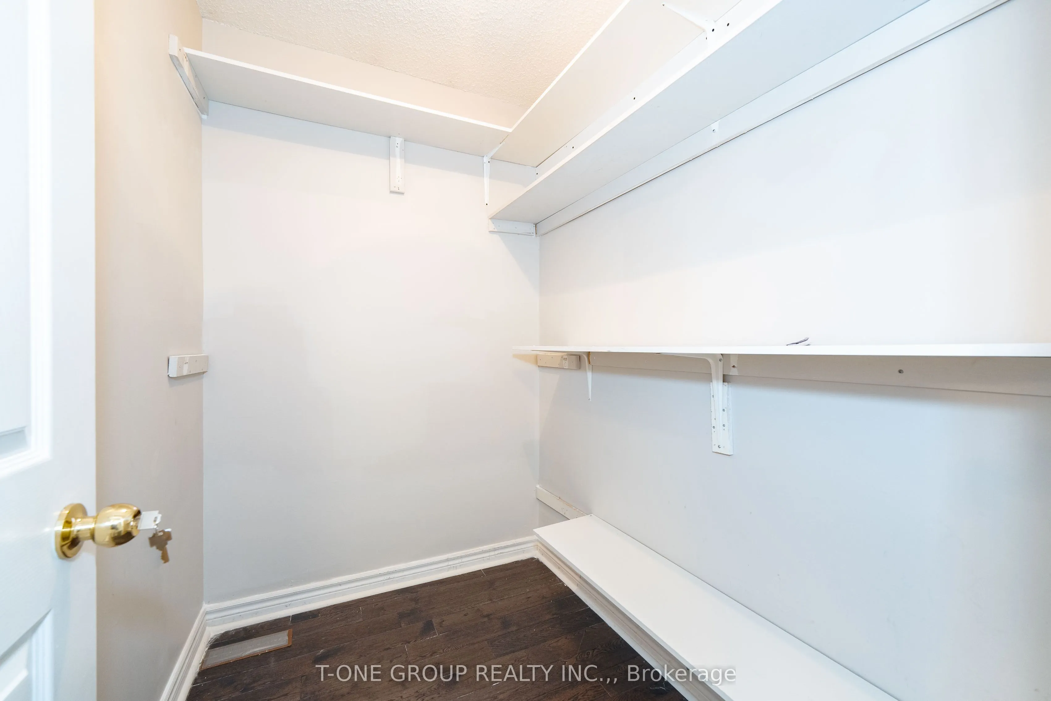 382 Elgin Mills Road W