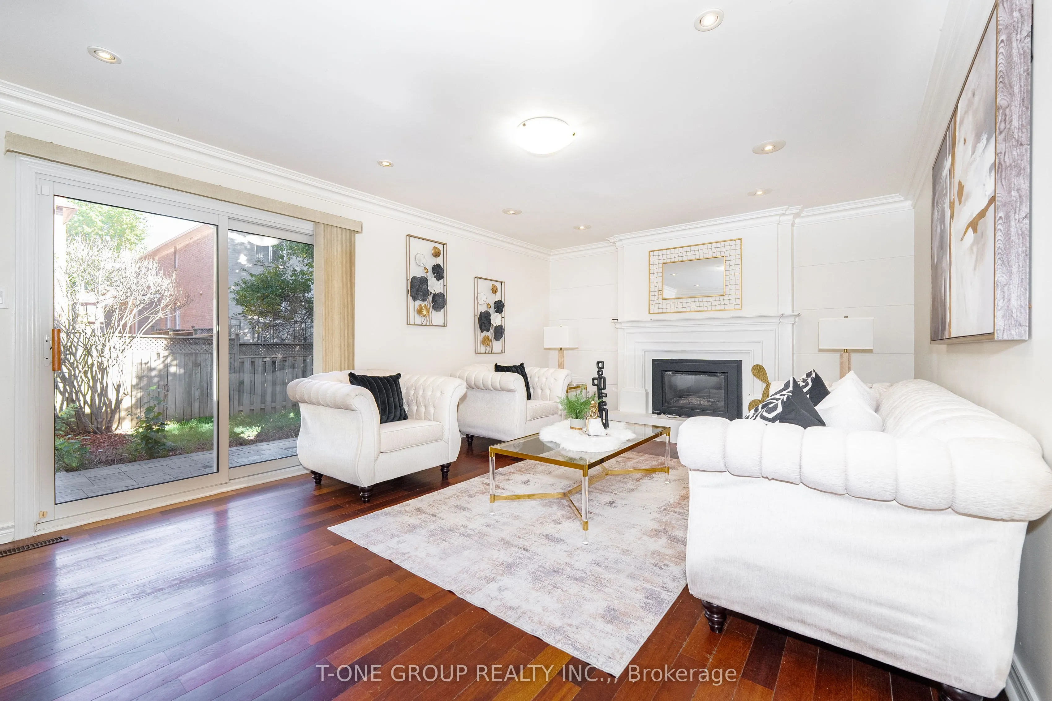 382 Elgin Mills Road W