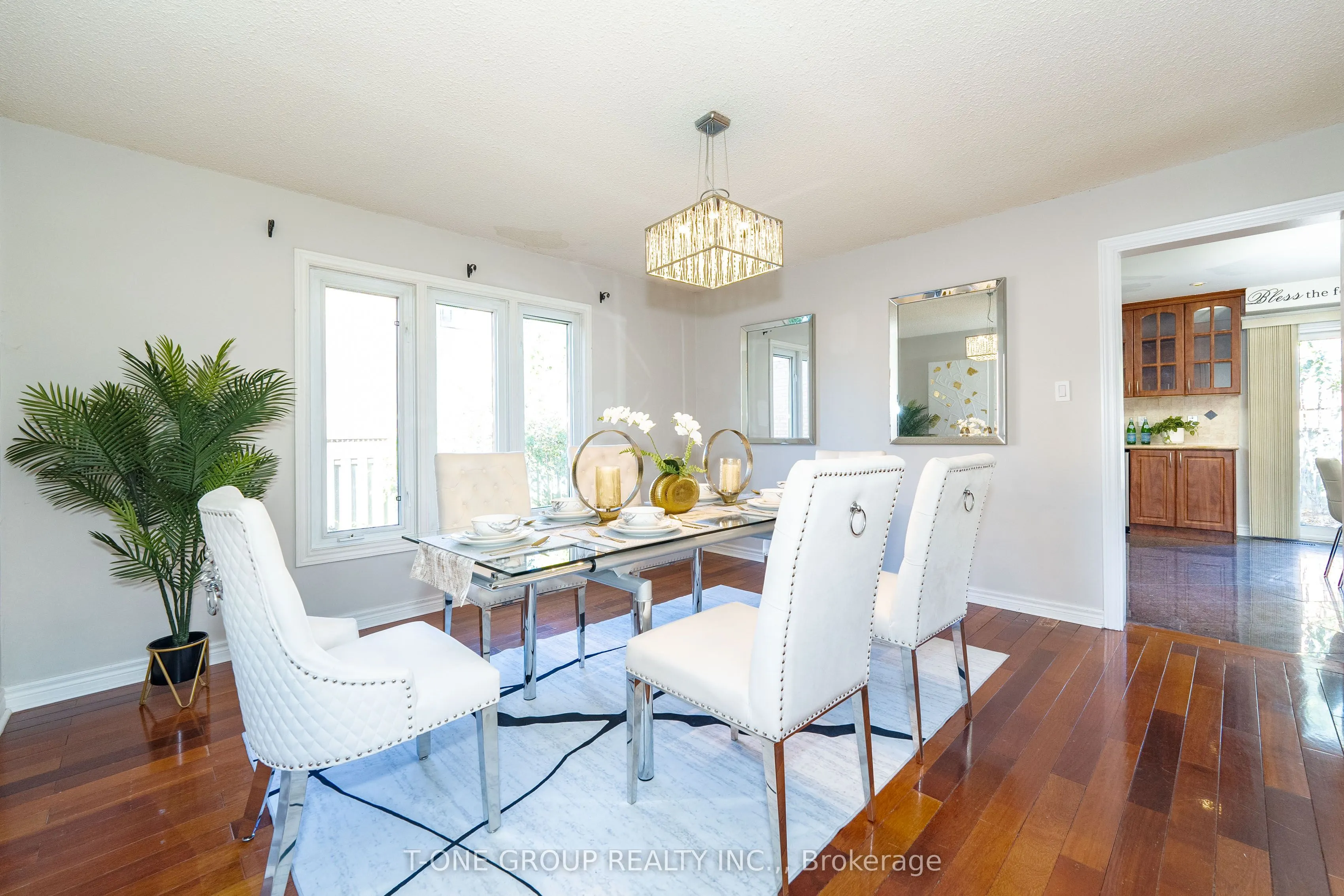 382 Elgin Mills Road W