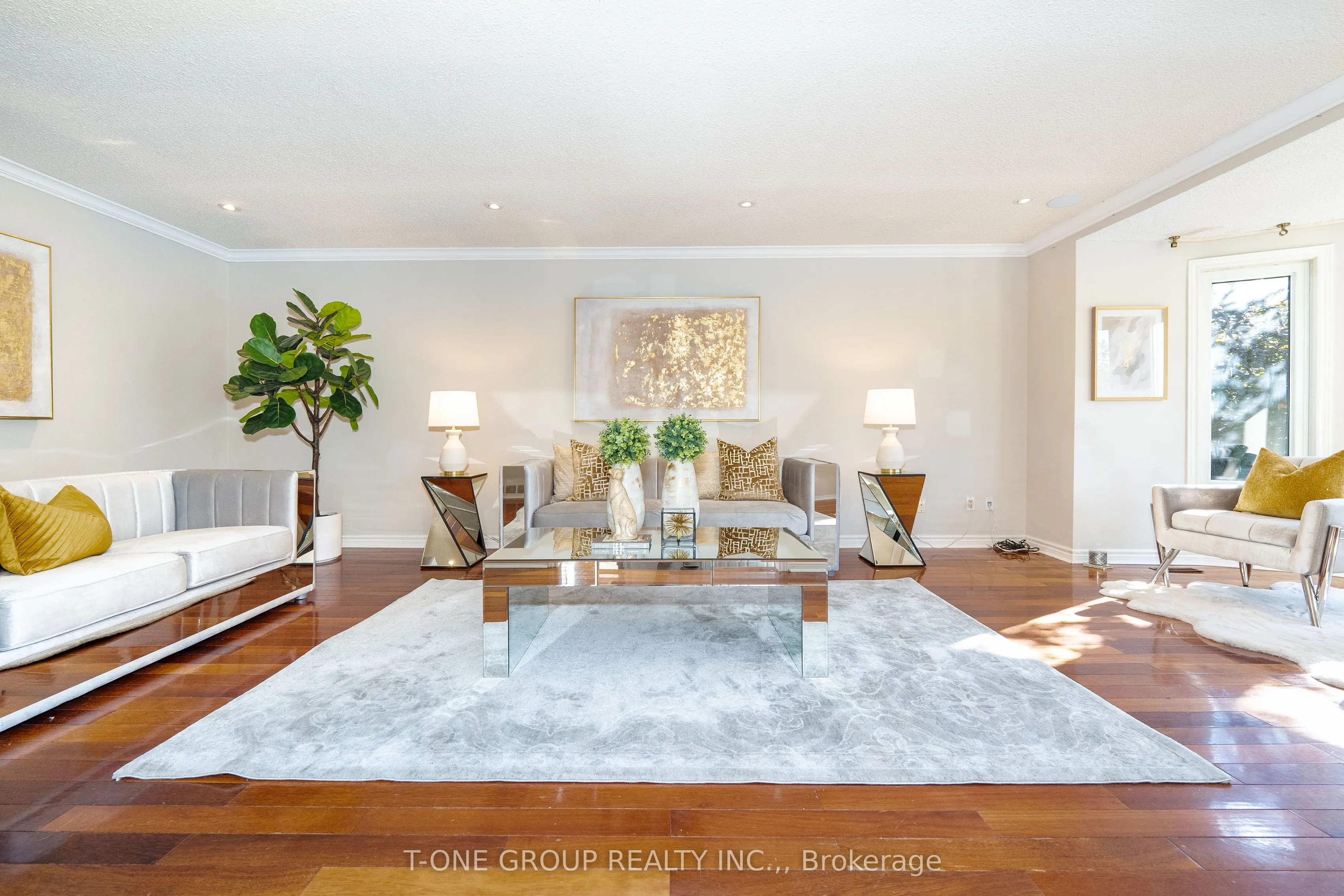 382 Elgin Mills Road W