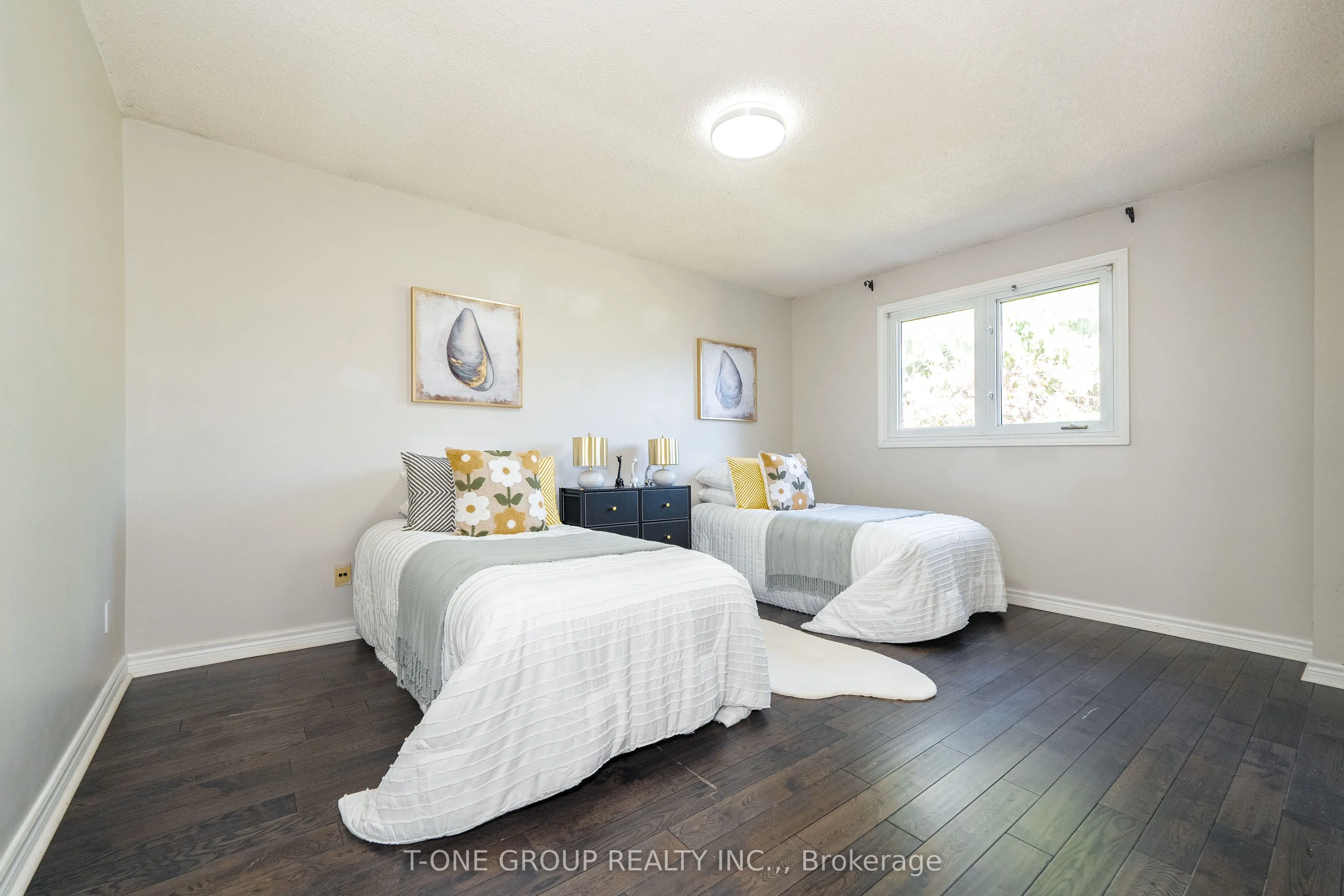 382 Elgin Mills Road W