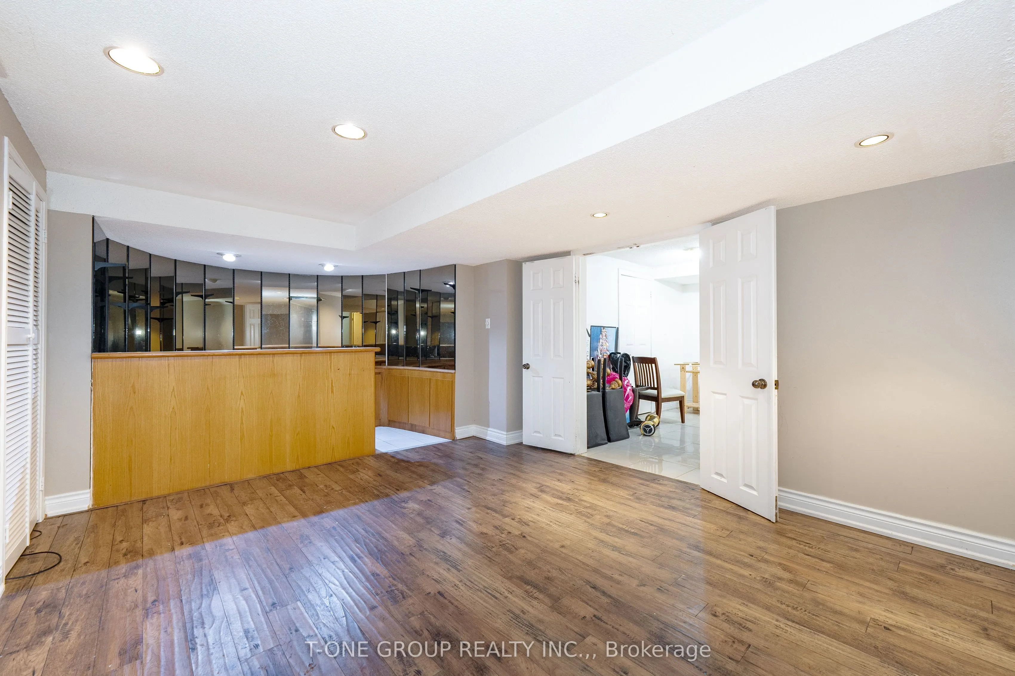 382 Elgin Mills Road W