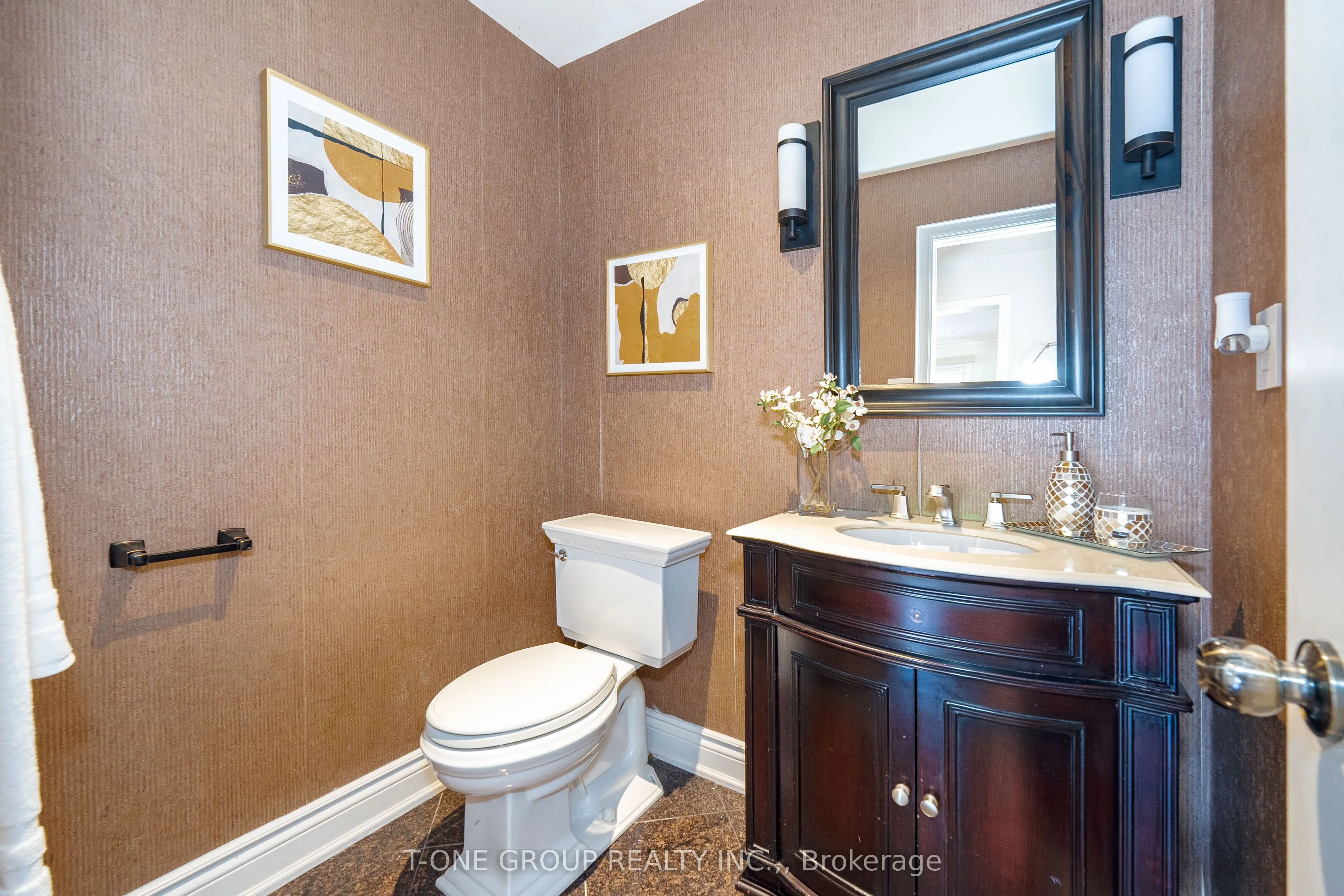 382 Elgin Mills Road W