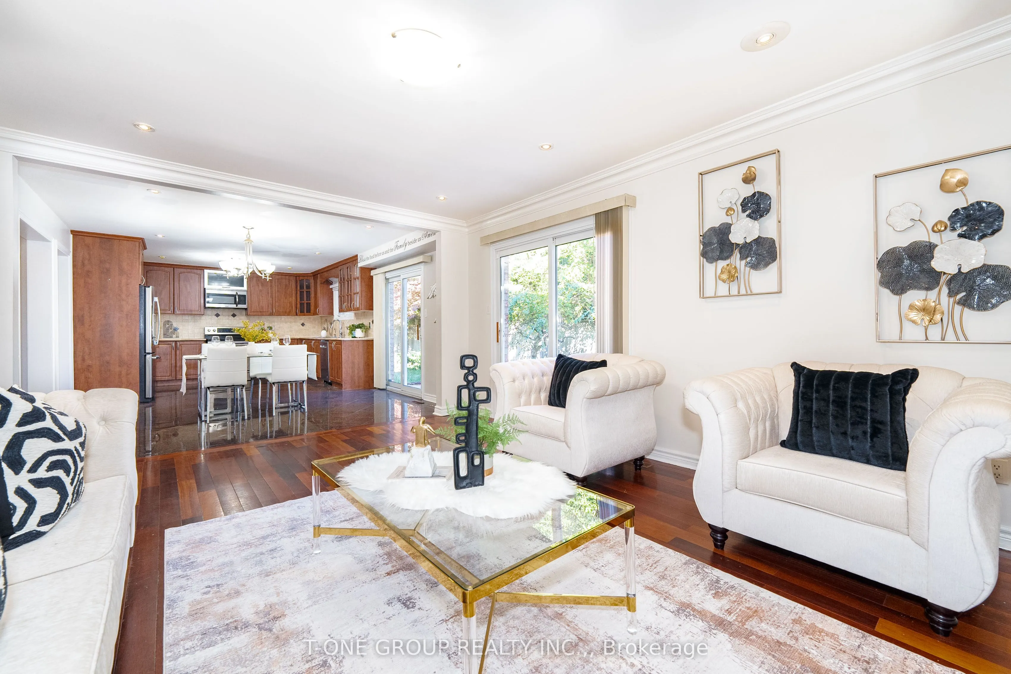 382 Elgin Mills Road W