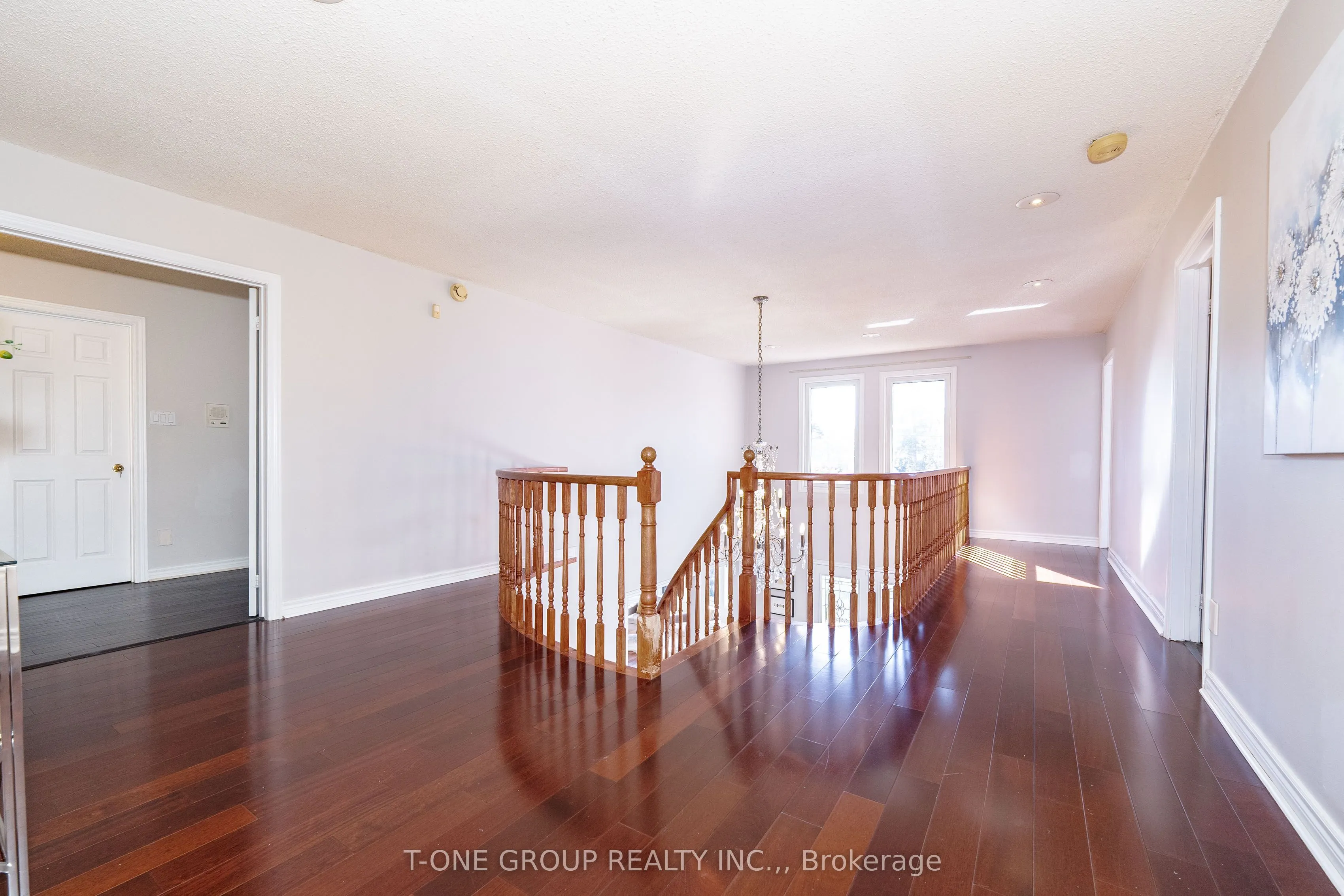 382 Elgin Mills Road W