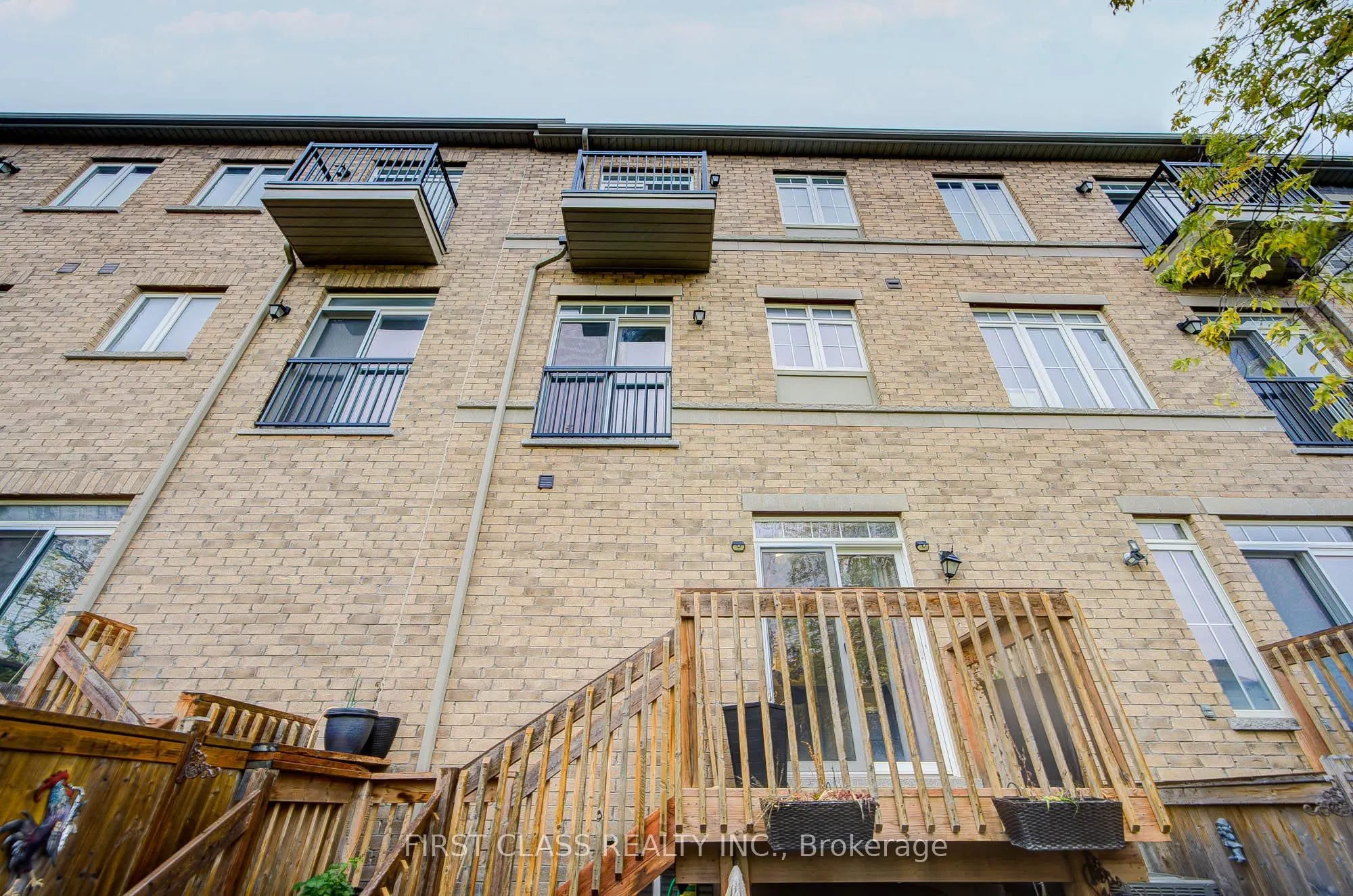 35 Thomas Foster Street